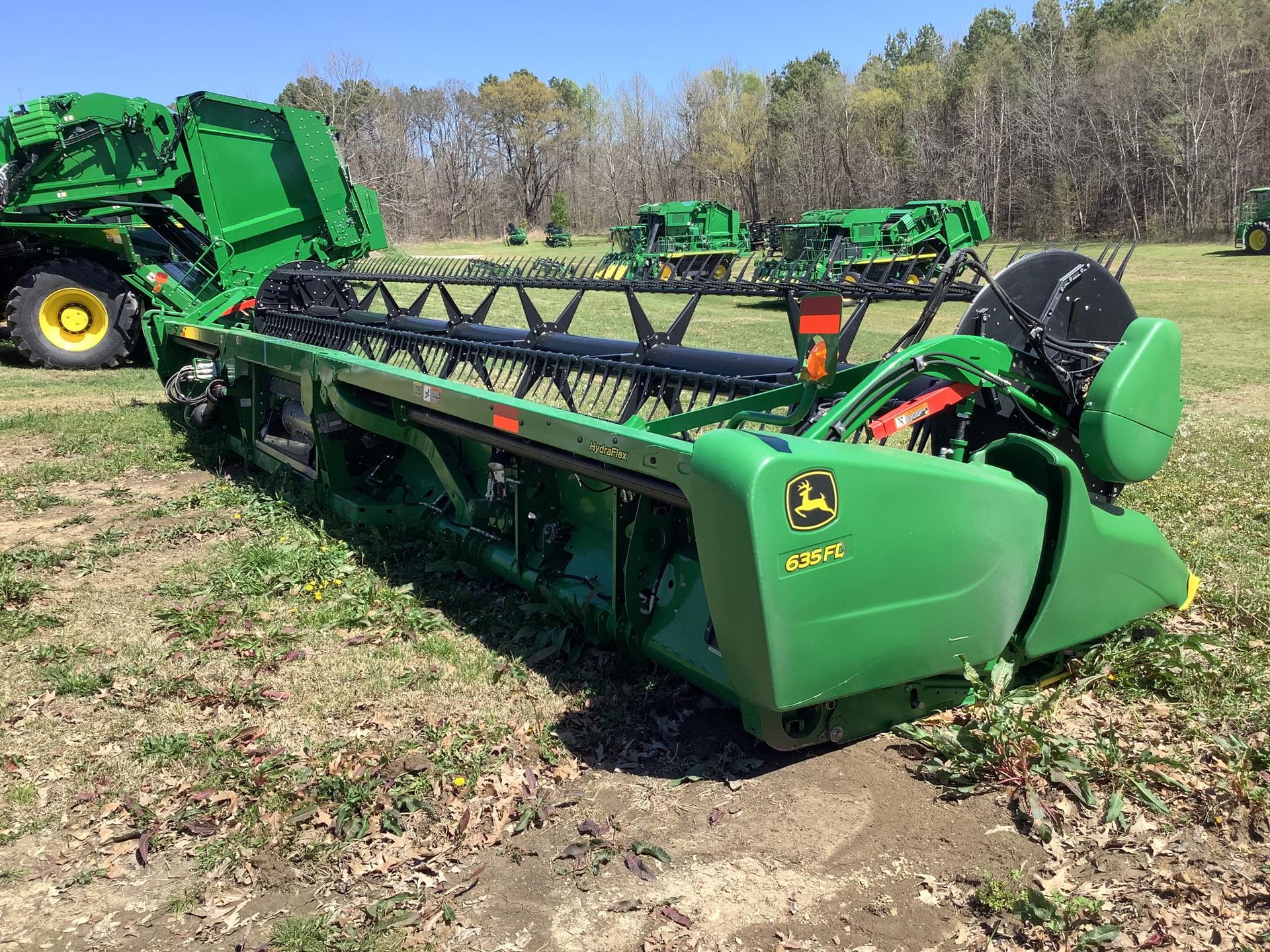 2018 John Deere 635FD