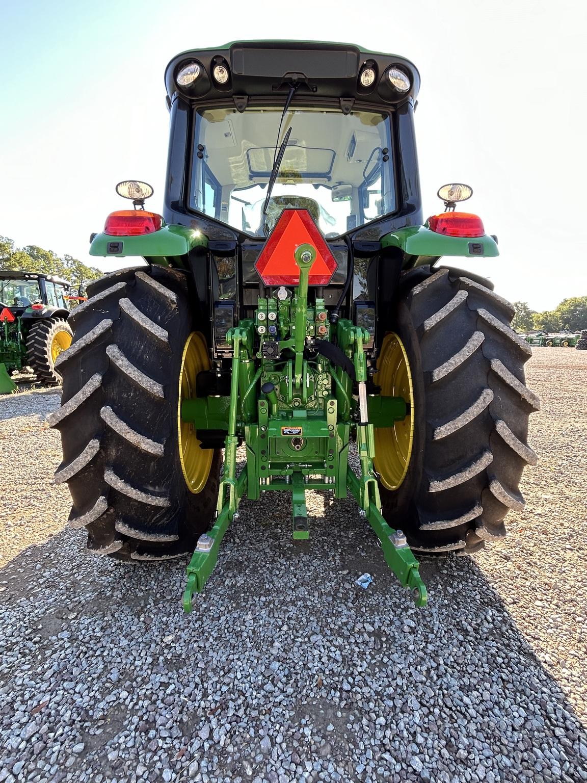 2023 John Deere 6120M