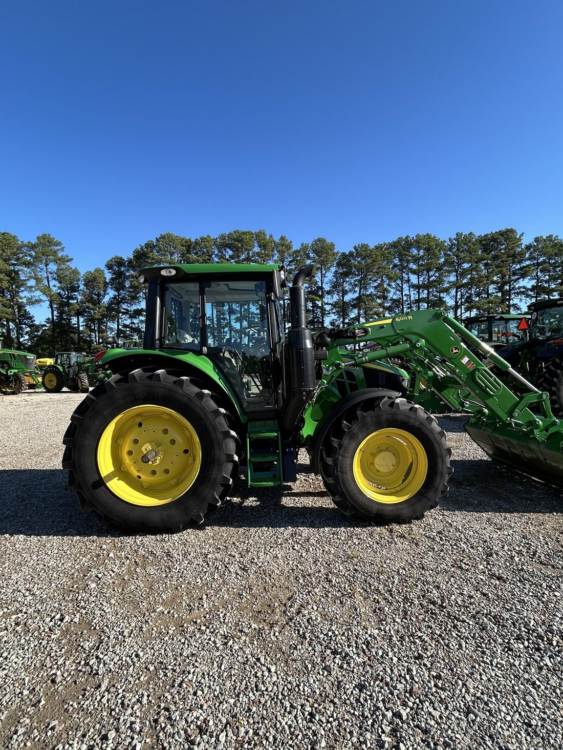 2023 John Deere 6120M