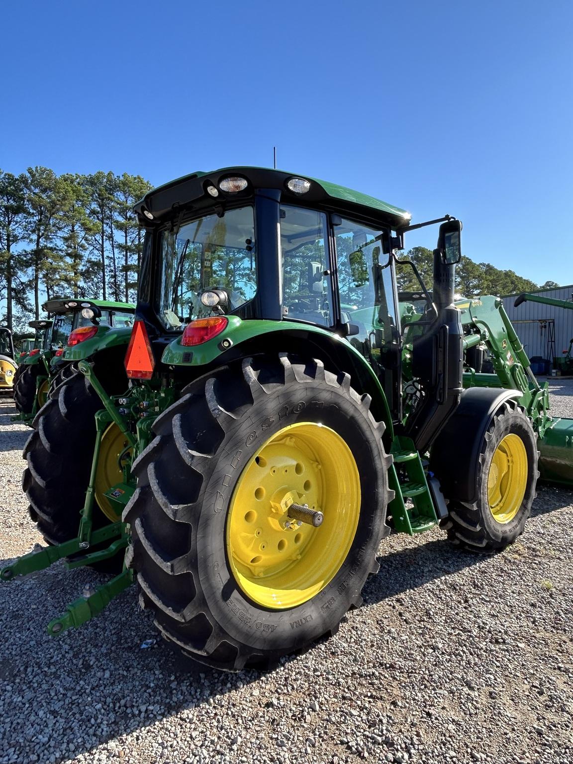 2023 John Deere 6120M