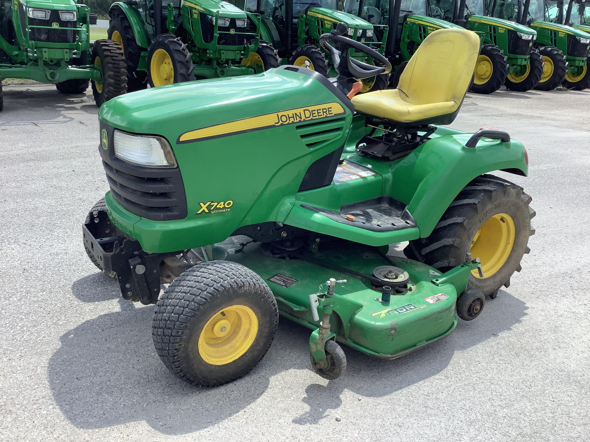 2008 John Deere X740