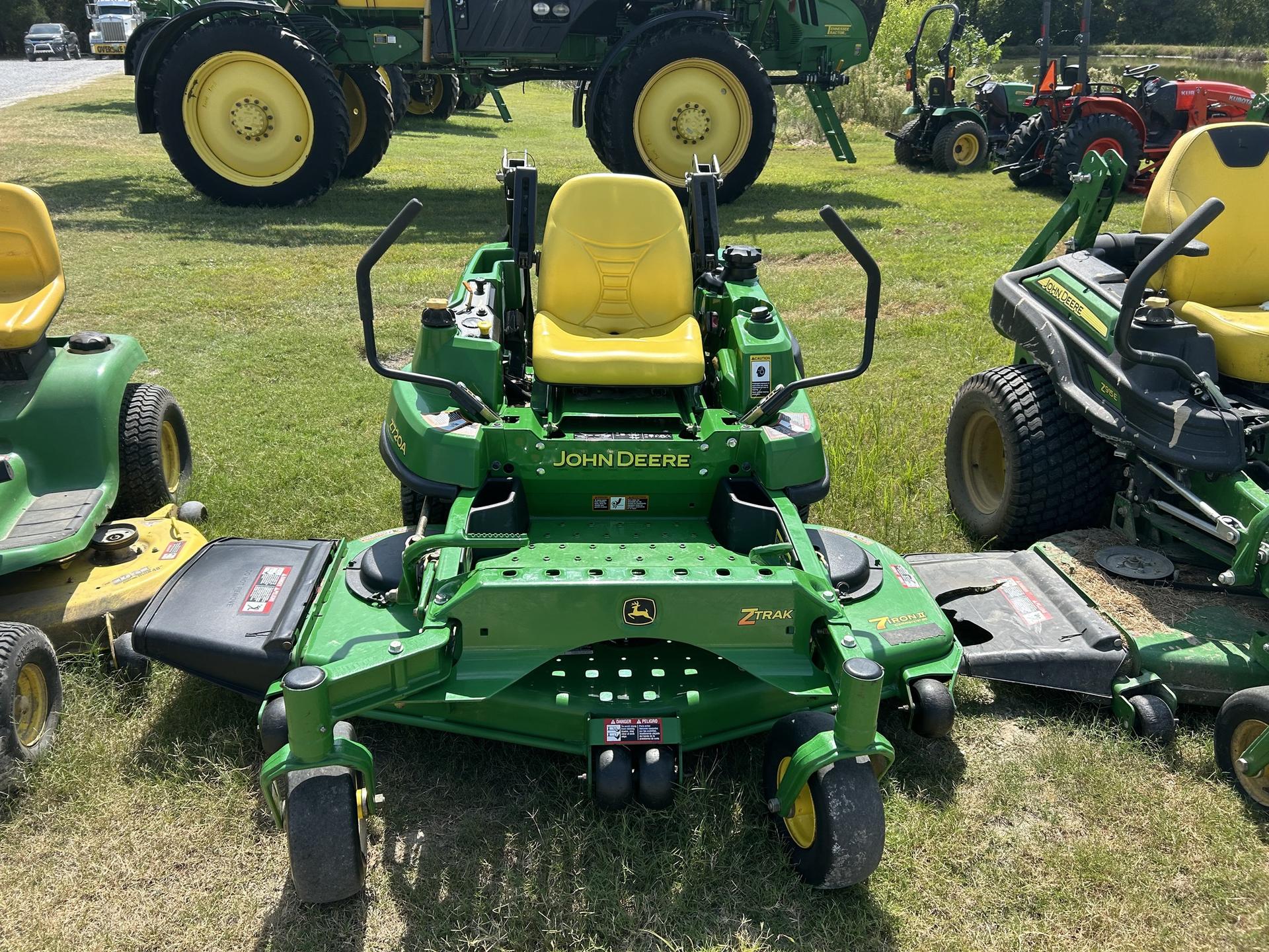 2012 John Deere Z720A