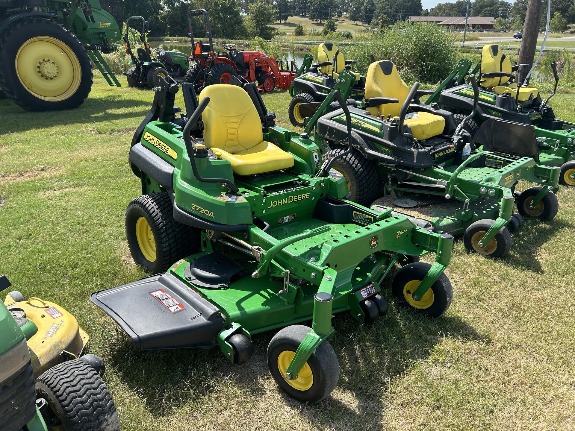 2012 John Deere Z720A