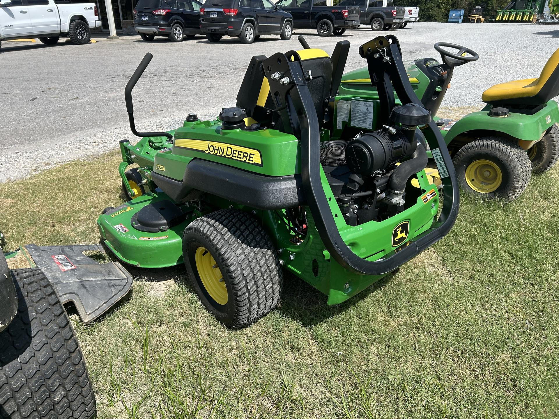 2012 John Deere Z720A