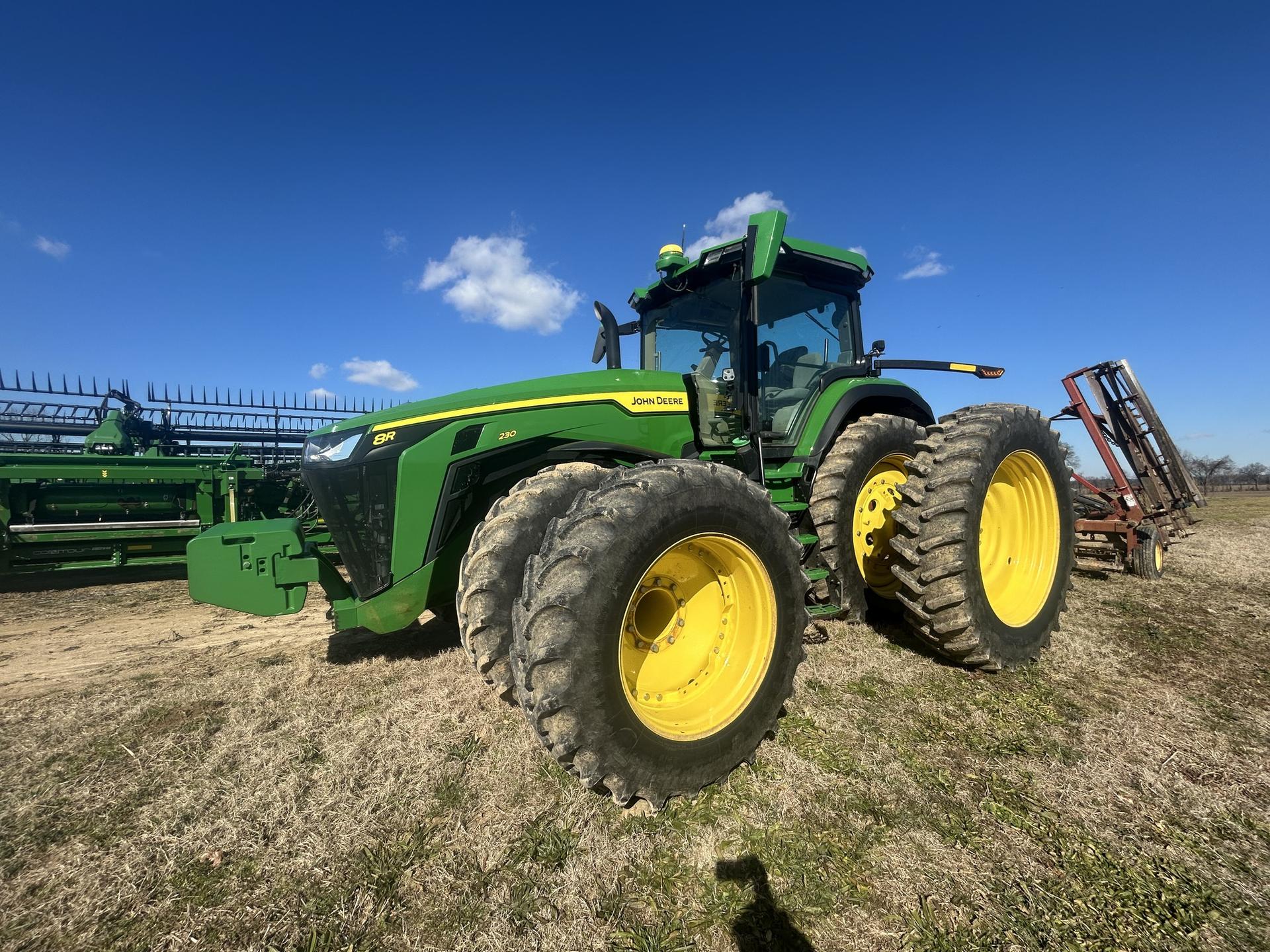 2023 John Deere 8R 230 Image