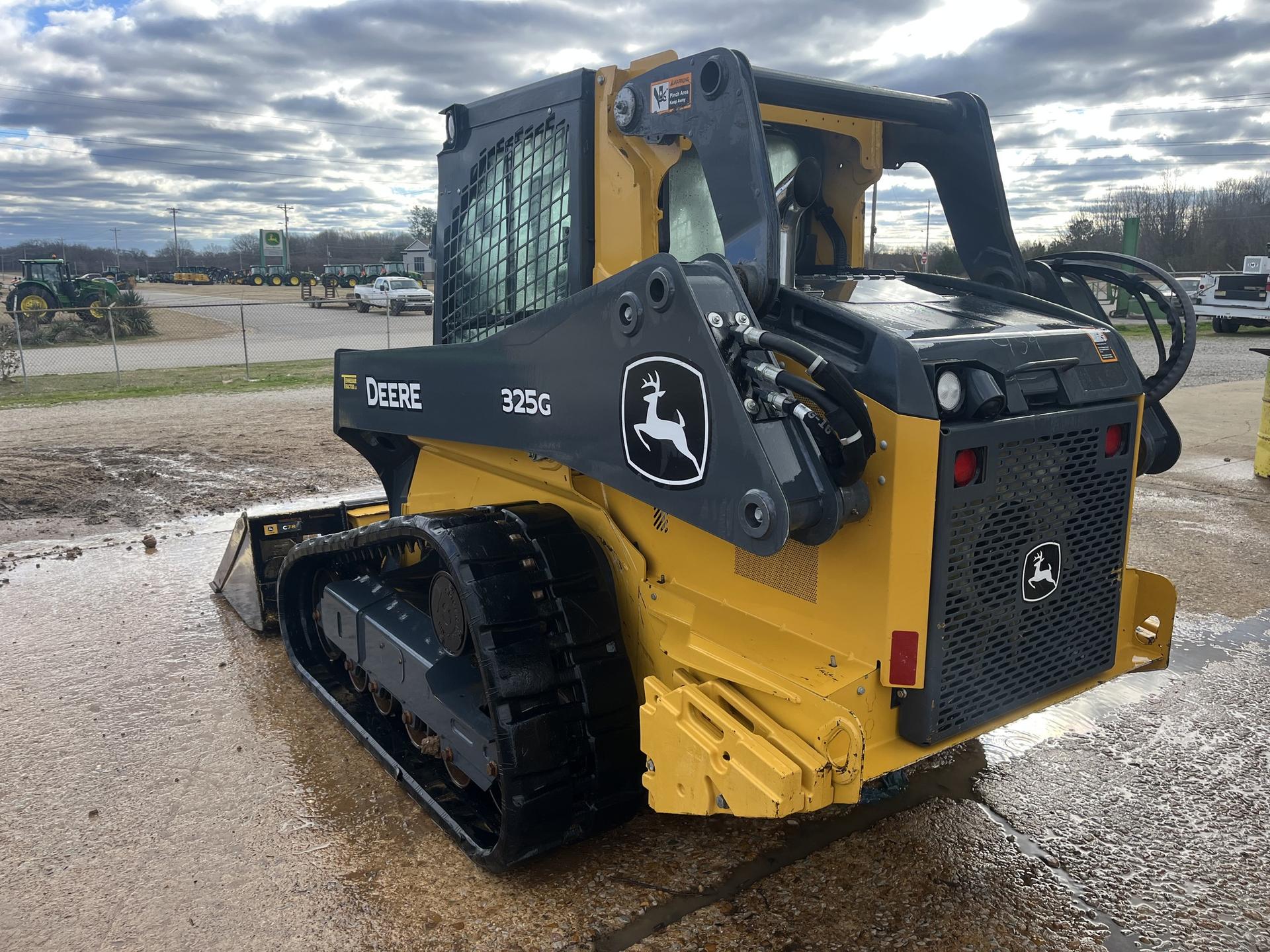 2023 John Deere 325G Image