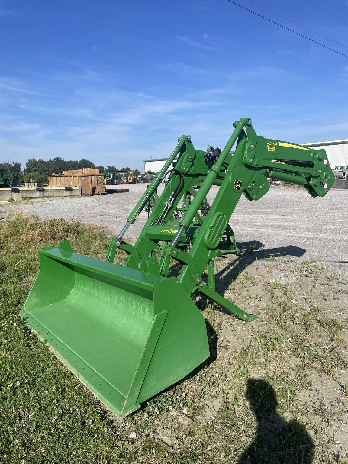 2022 John Deere 620R