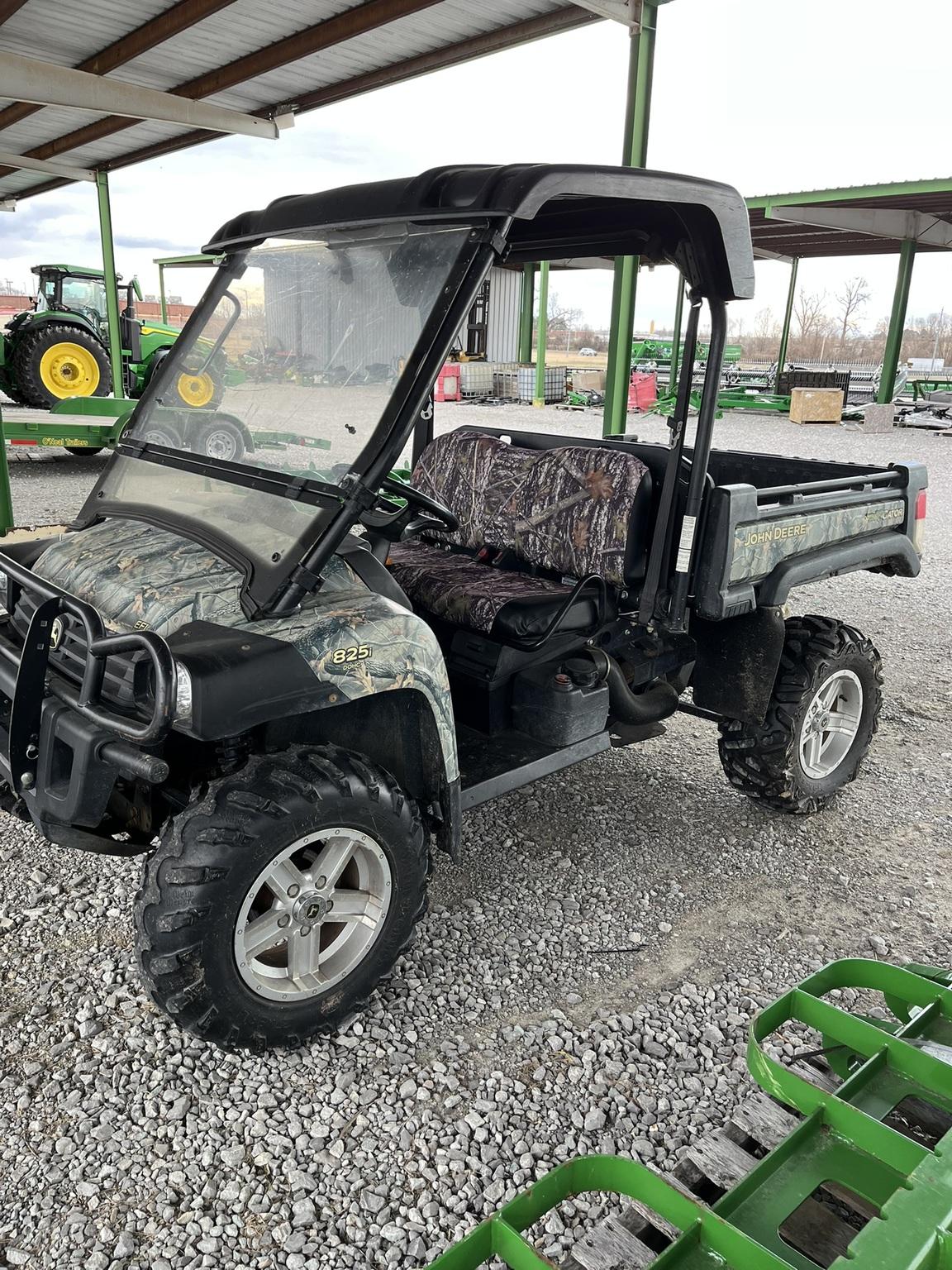 2012 John Deere XUV 825I CAMO Image