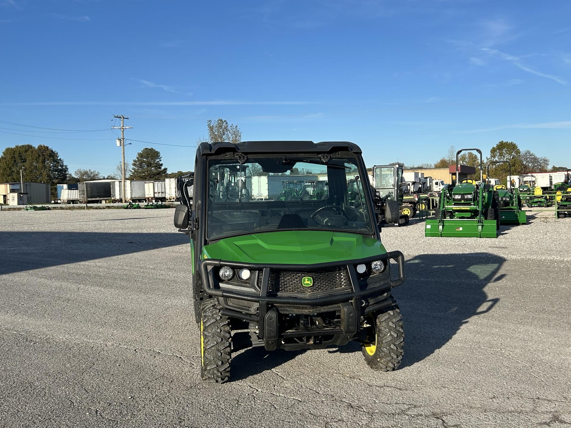 2023 John Deere XUV835M