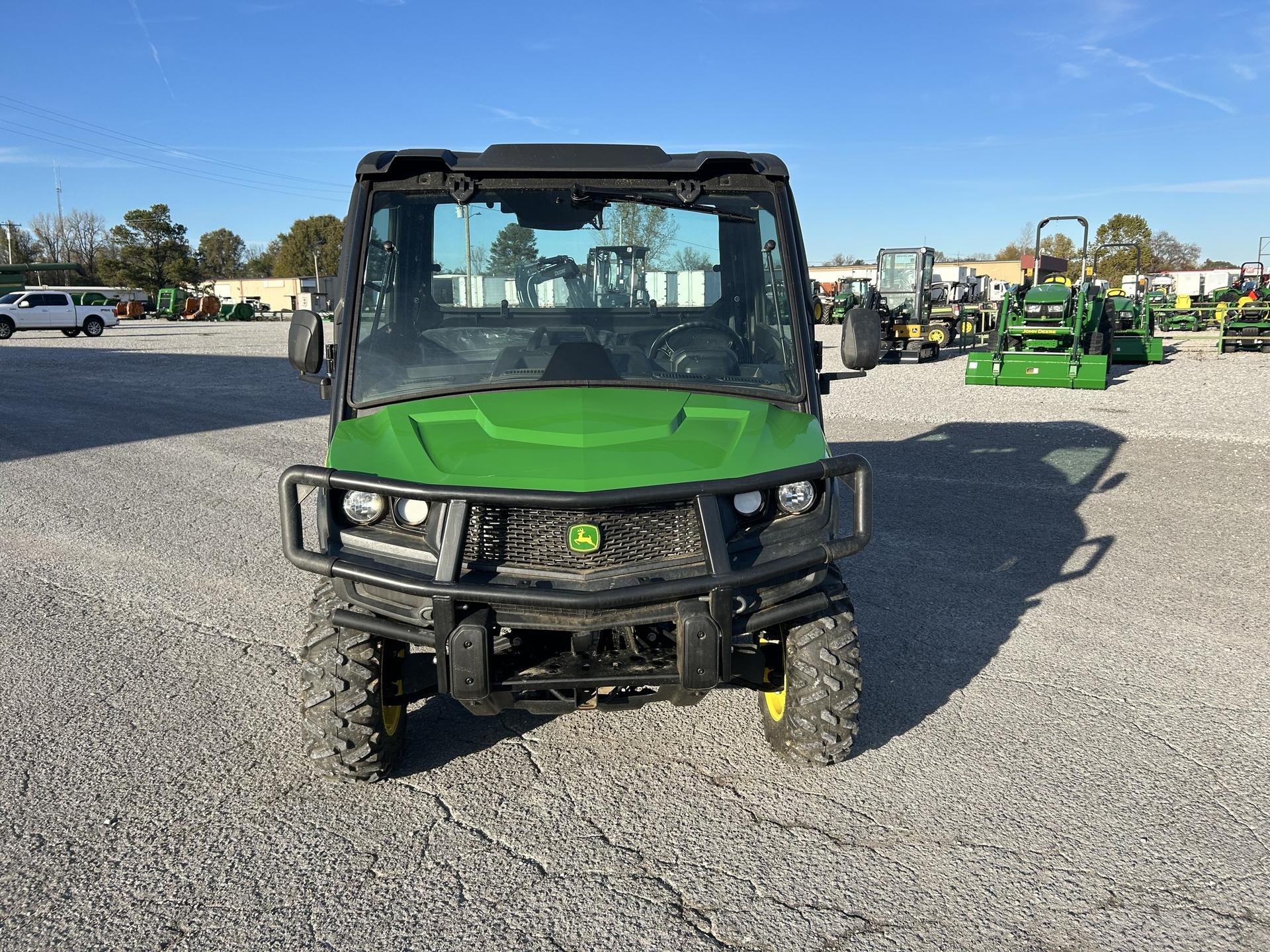 2023 John Deere XUV835M