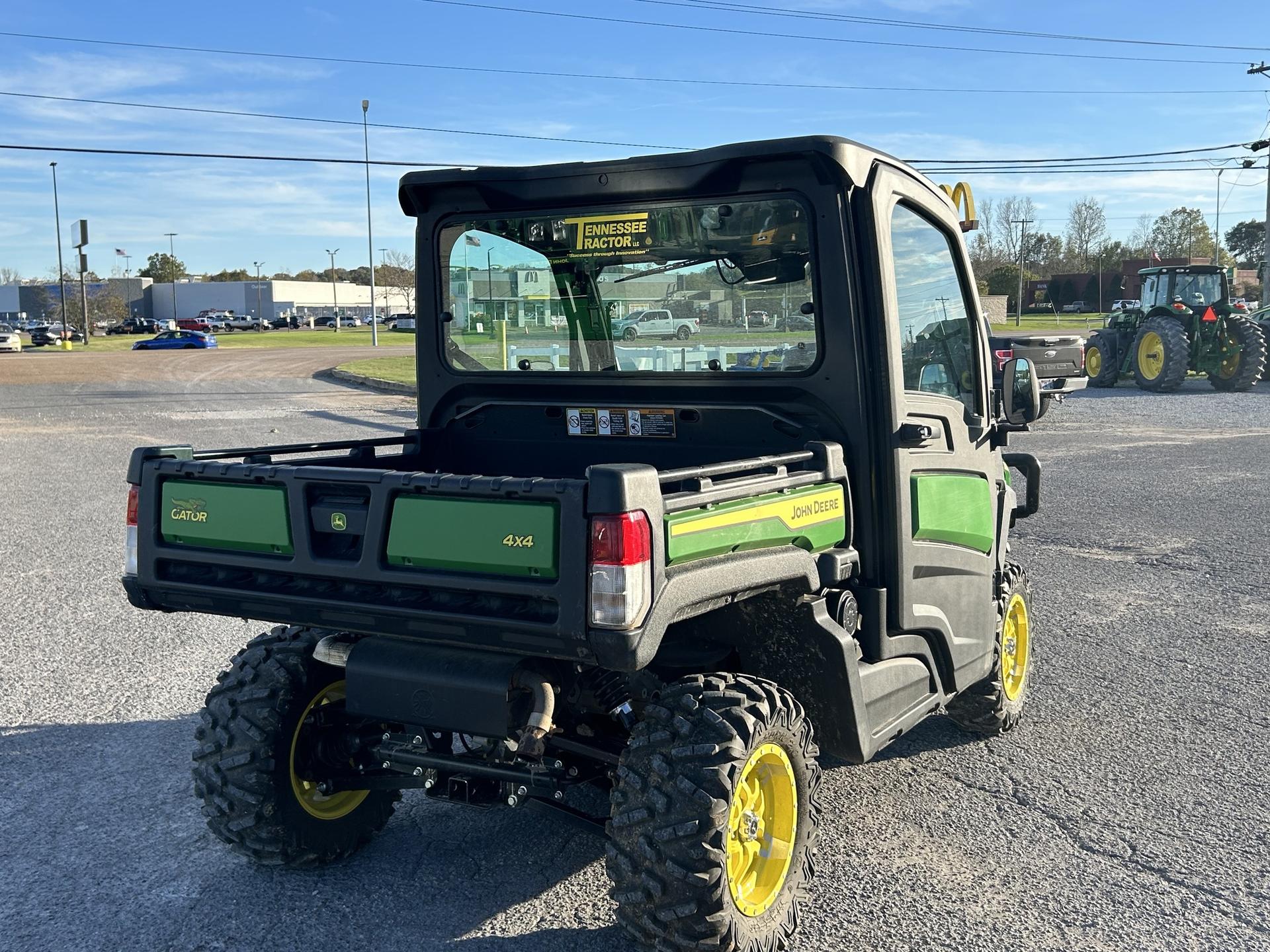 2023 John Deere XUV835M