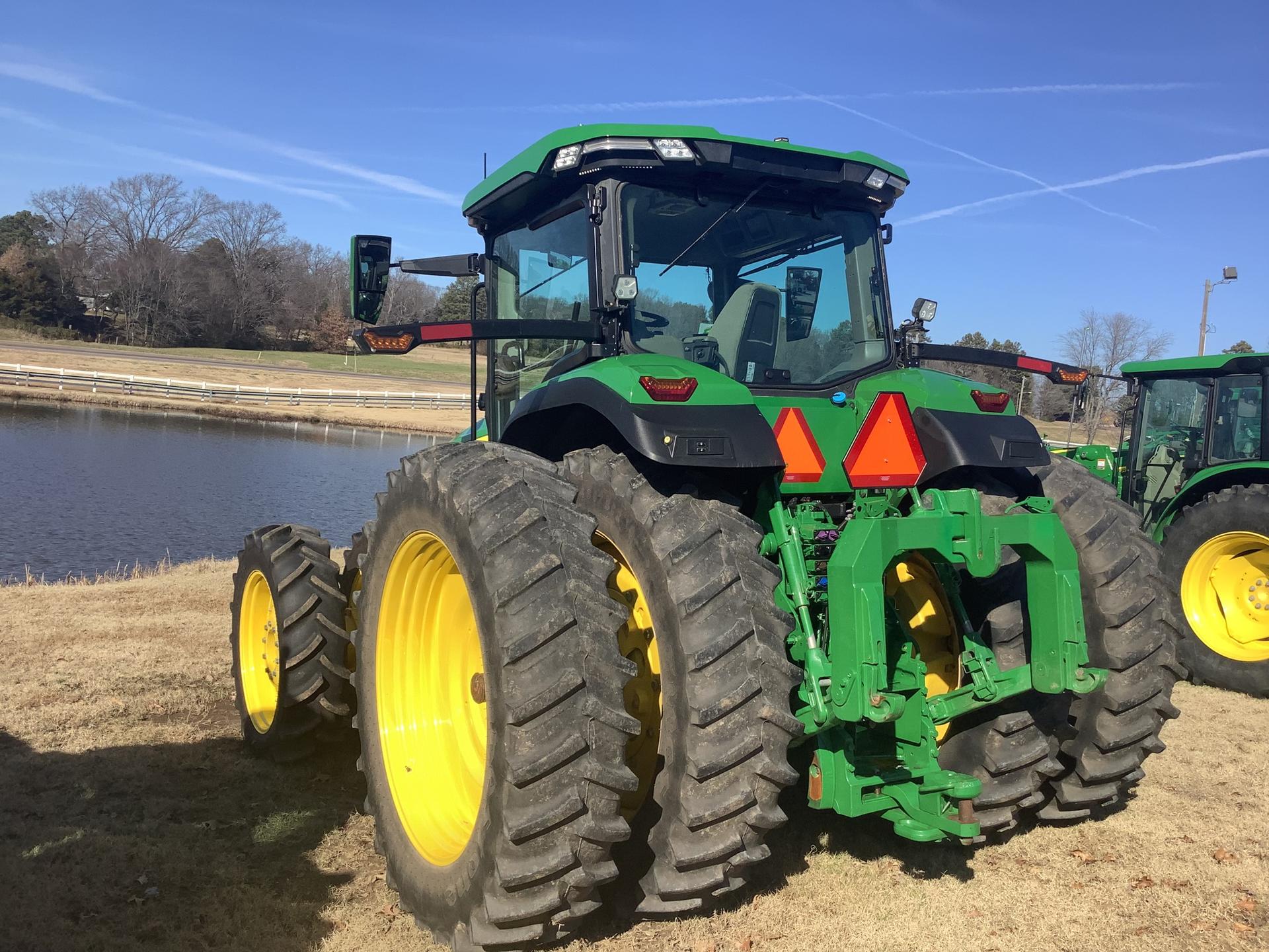 2021 John Deere 8R 410 Image