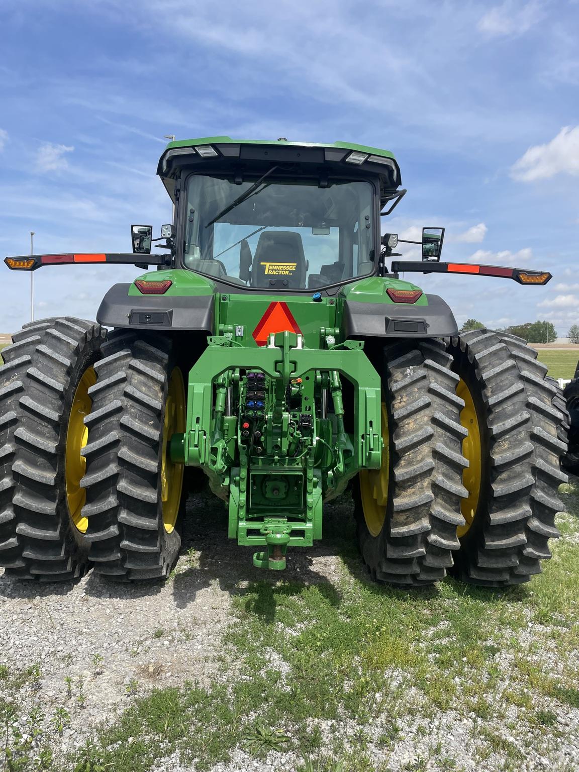 2023 John Deere 8R 310