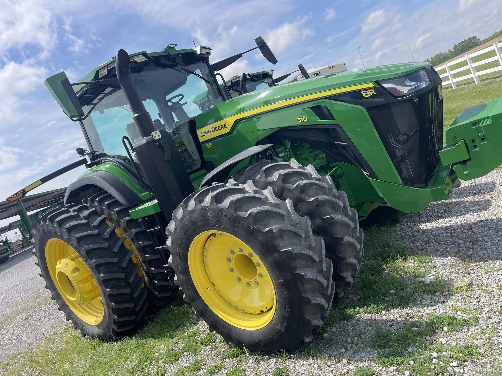 2023 John Deere 8R 310