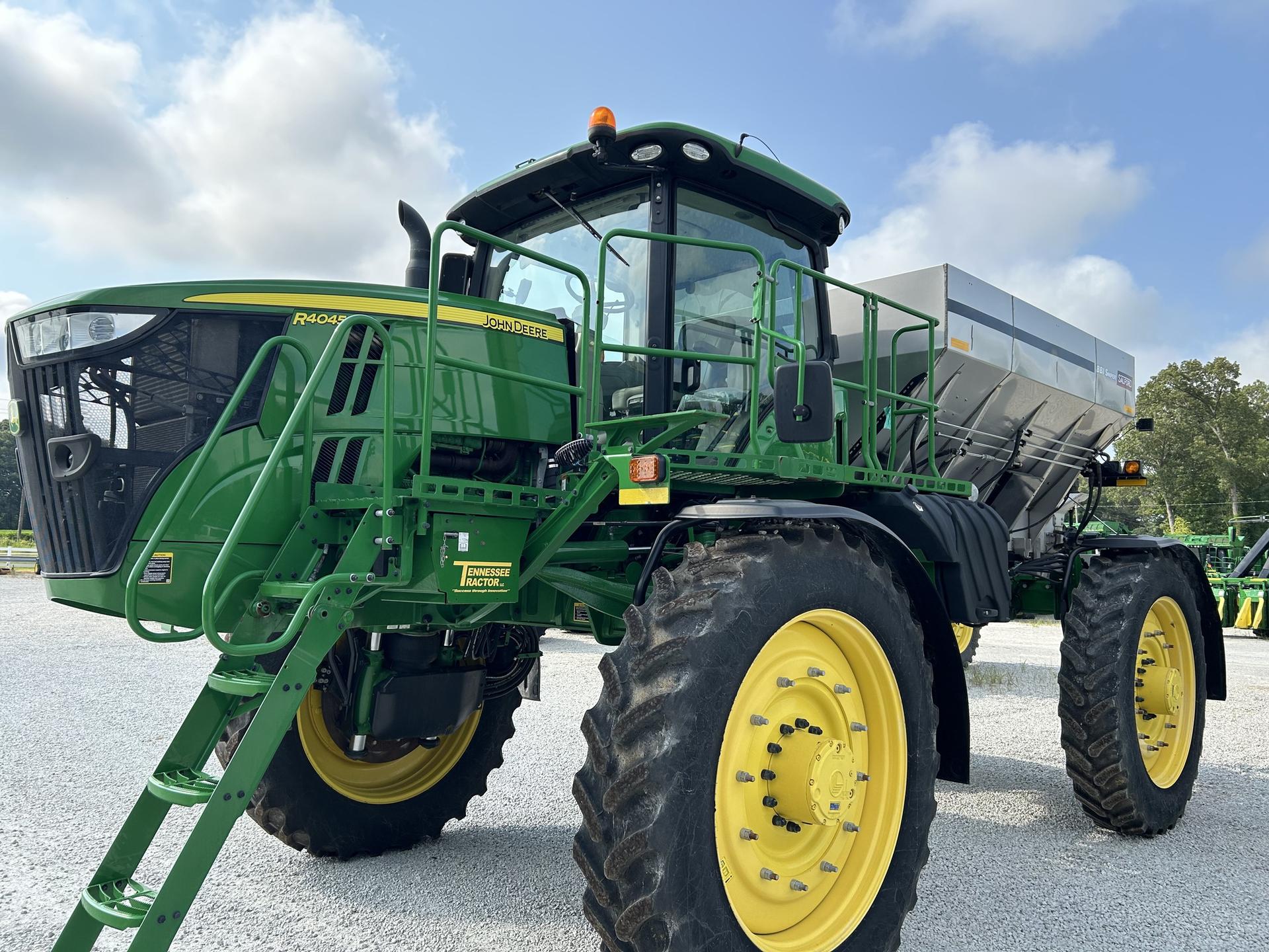 2021 John Deere R4045