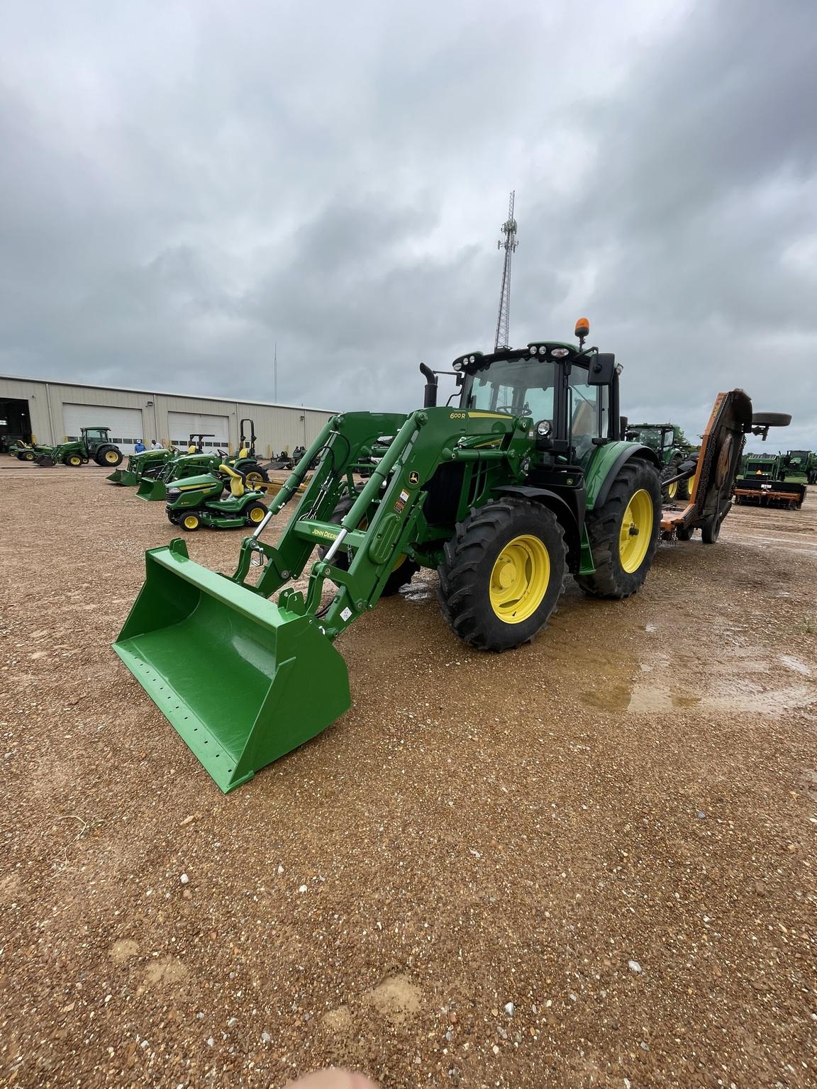 2023 John Deere 6120M