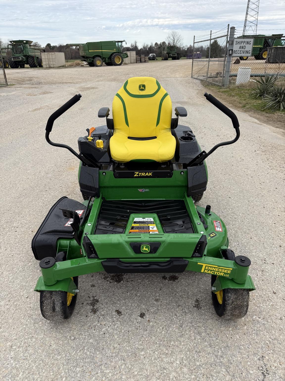 2024 John Deere Z320R Image