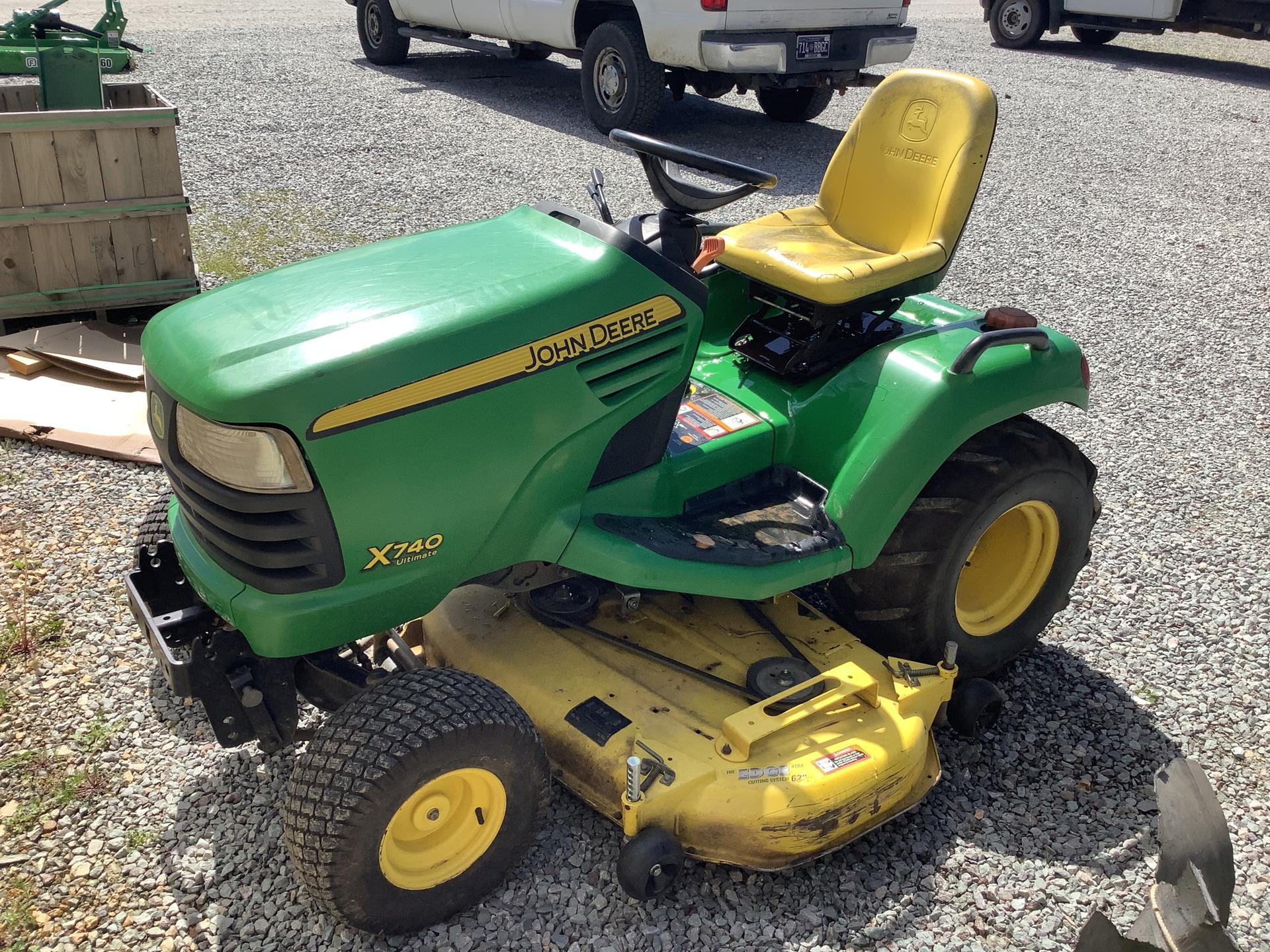 2006 John Deere X740 - Tennessee Tractor