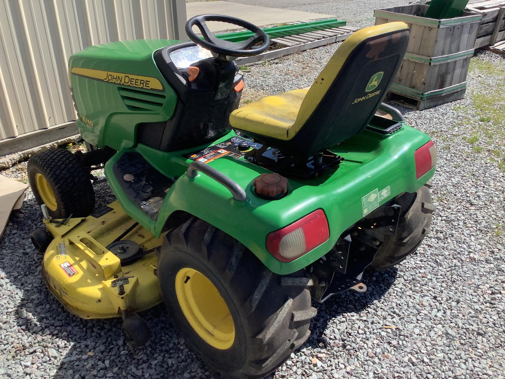 2006 John Deere X740 - Tennessee Tractor