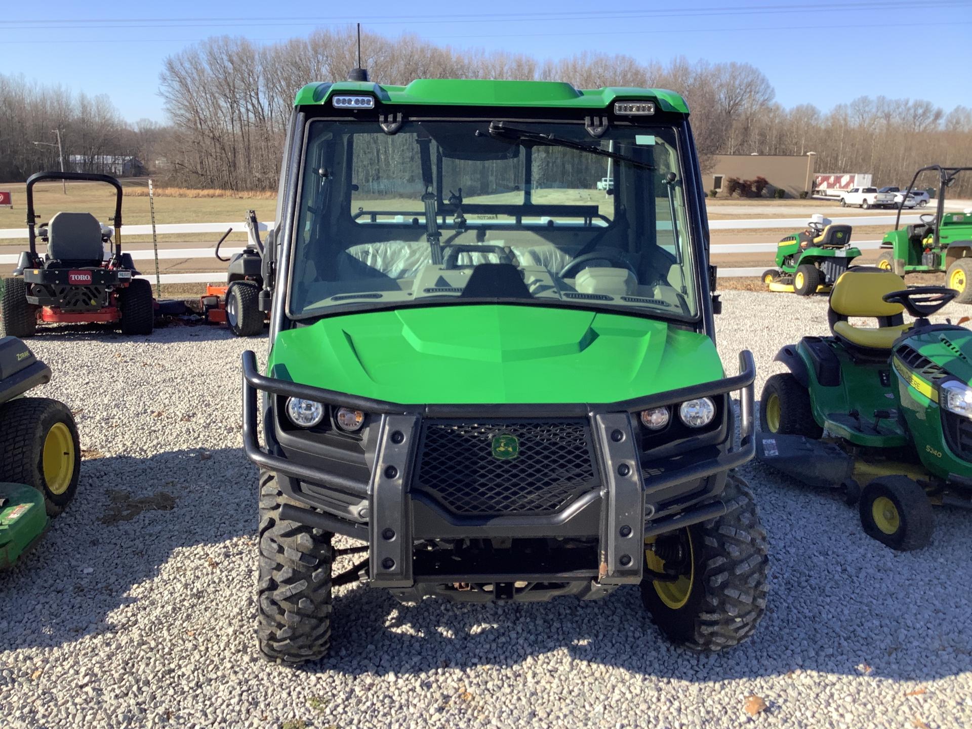 2023 John Deere 835R Image