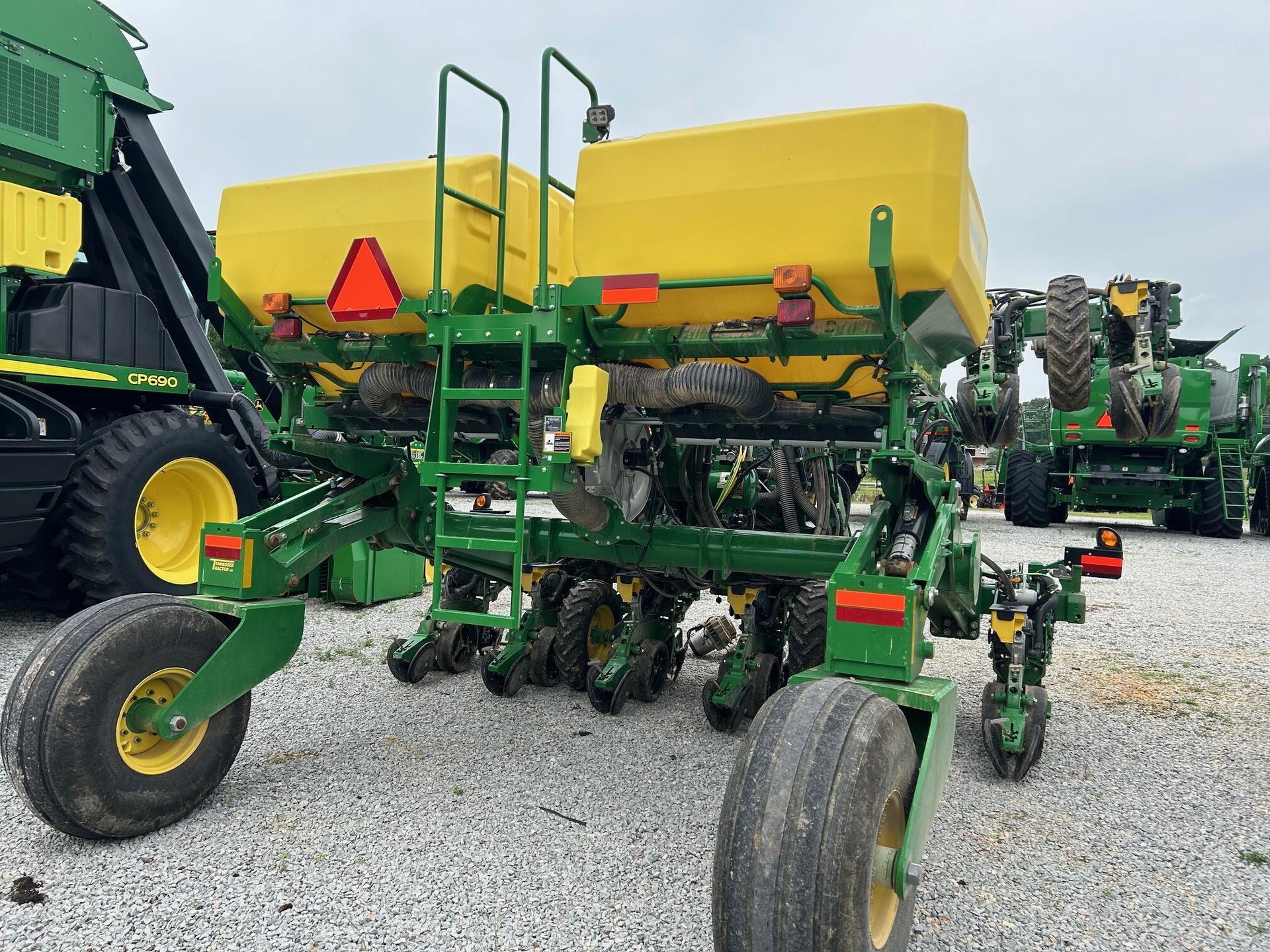 2022 John Deere DR12X