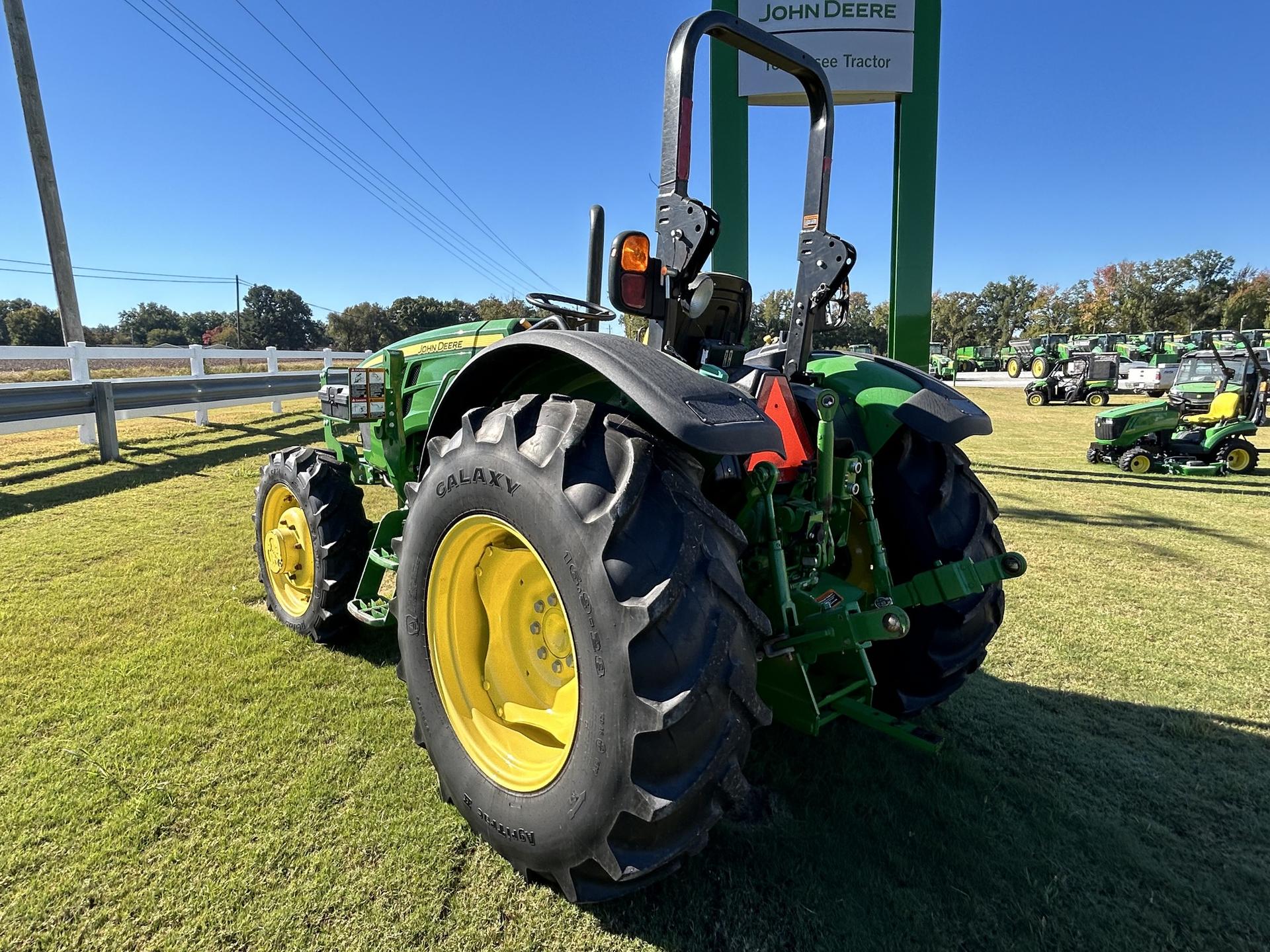 2022 John Deere 5075E Image