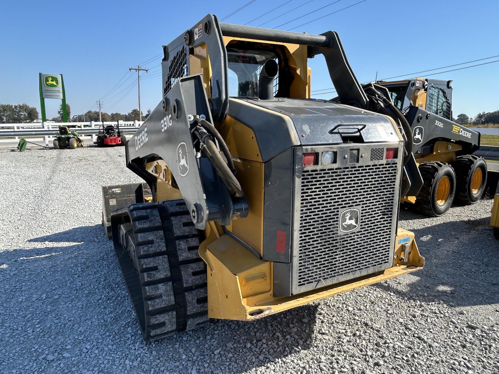 2019 John Deere 331G