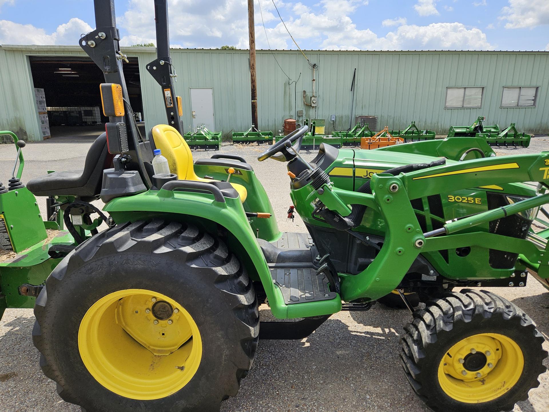 2022 John Deere 3025E