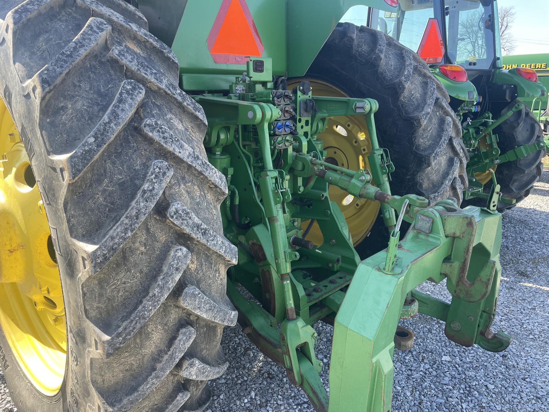 2011 John Deere 8310R