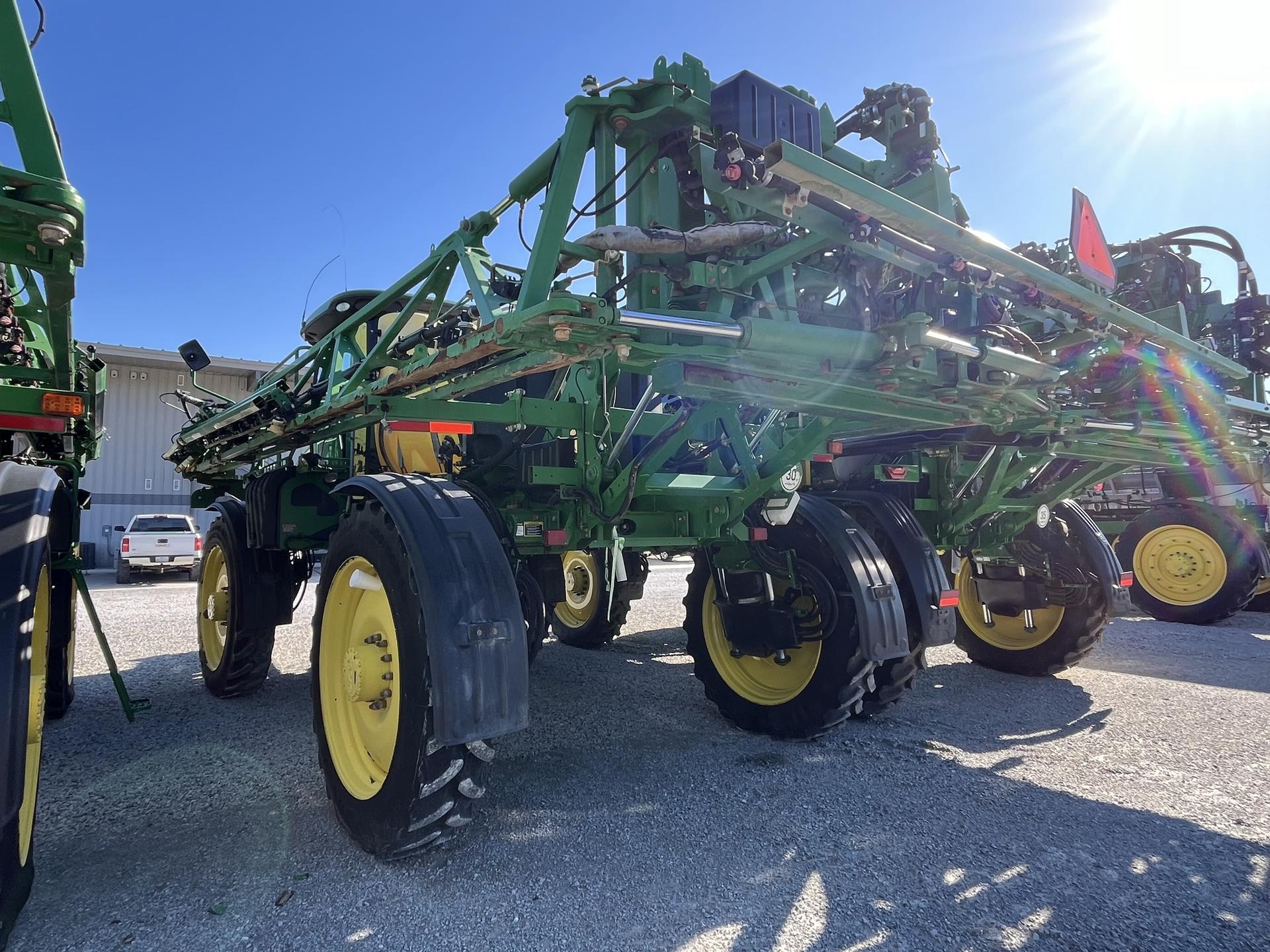 2016 John Deere R4030