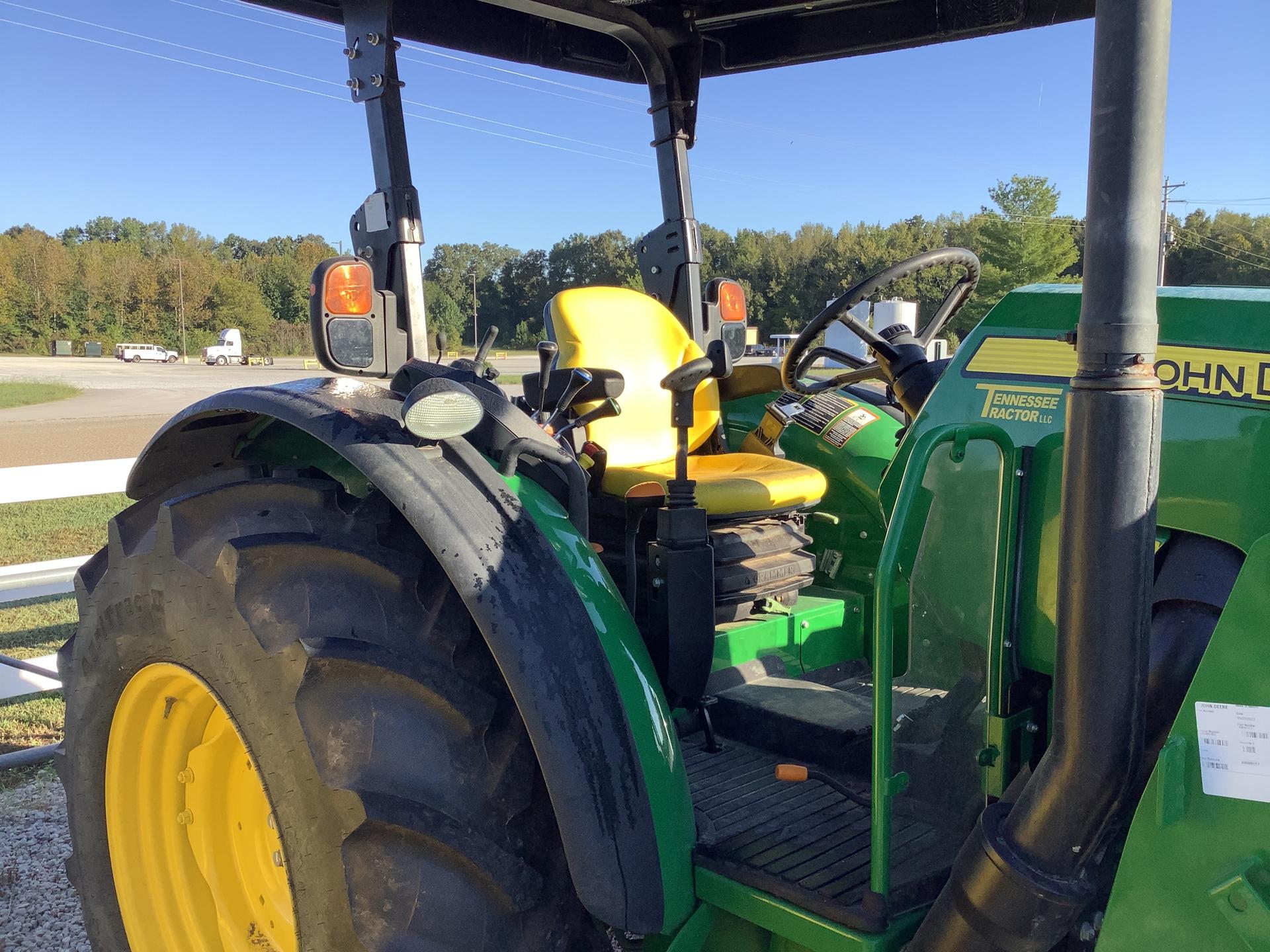 2023 John Deere 5100E