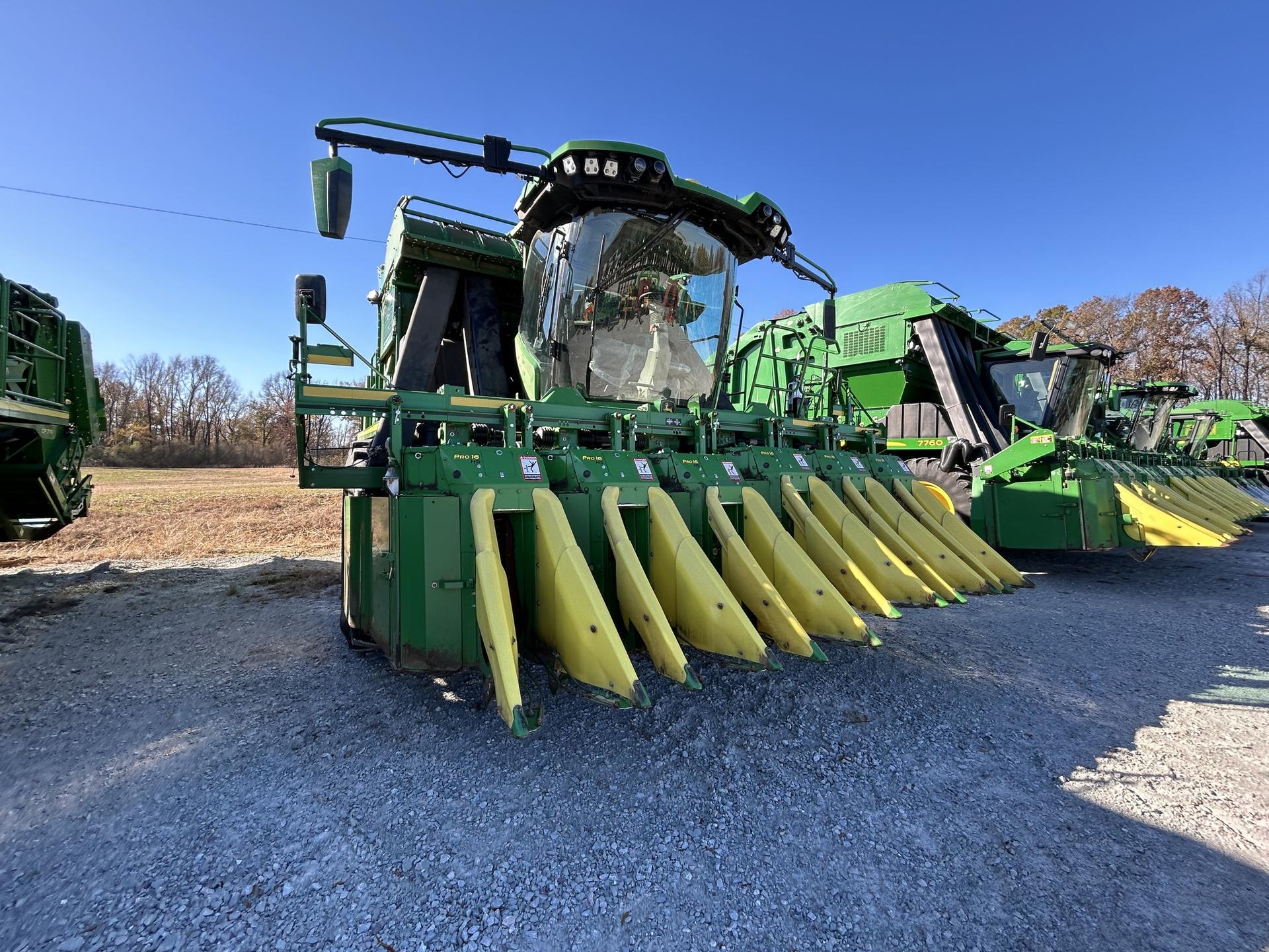 2023 John Deere CP770 Image