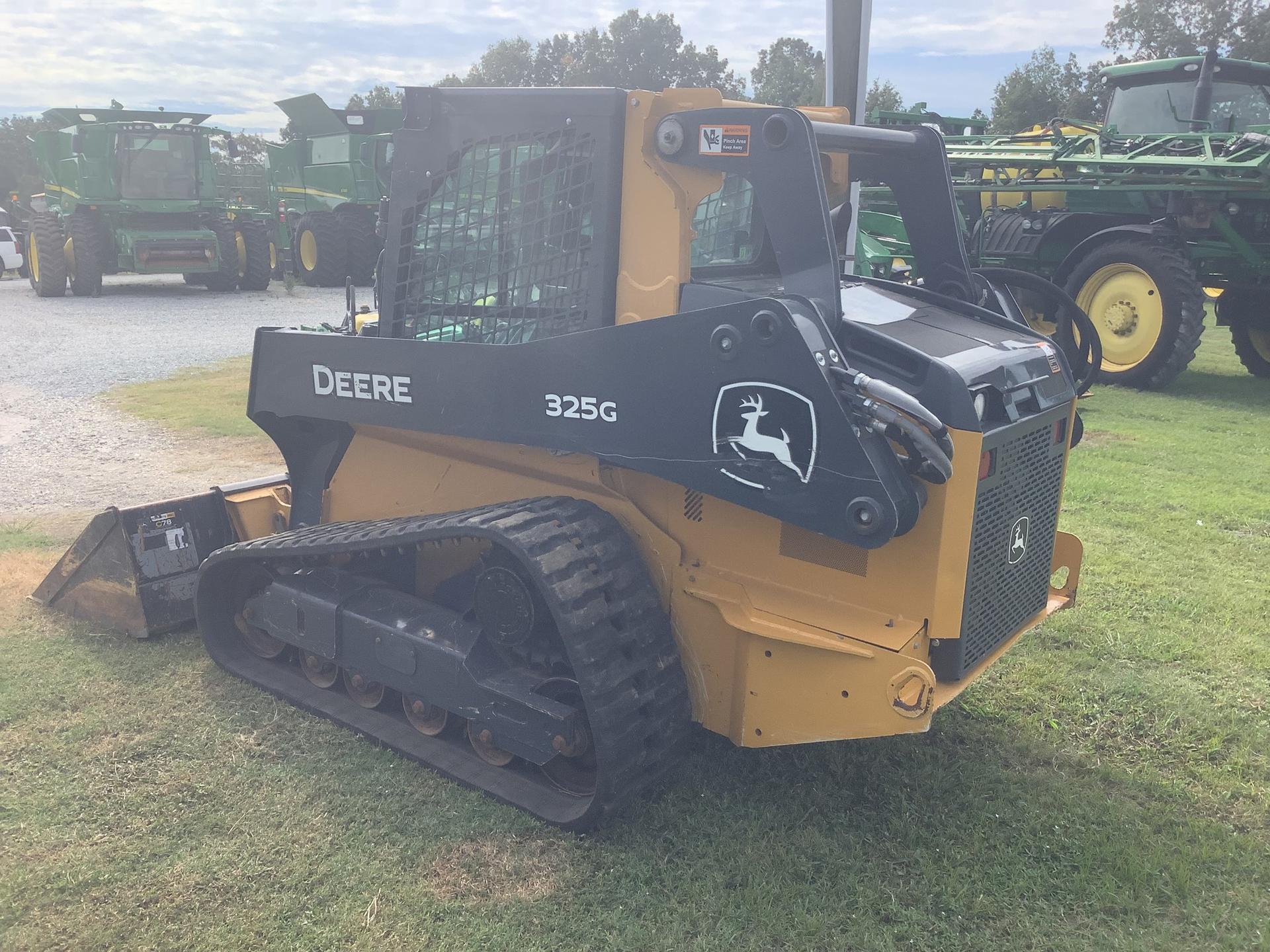 2021 John Deere 325G