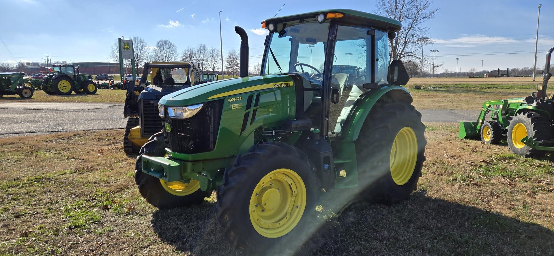 2022 John Deere 5090E Image