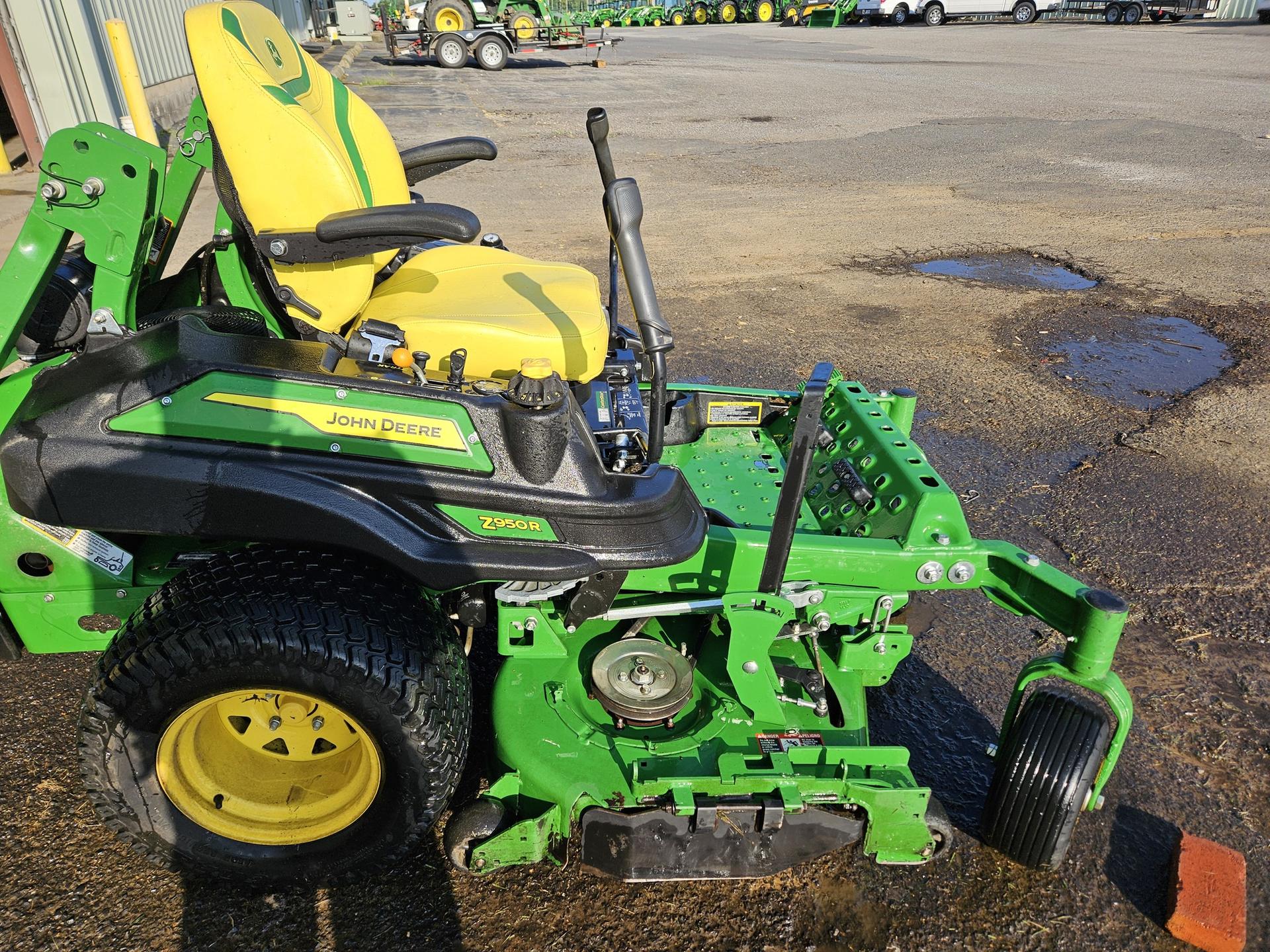 2022 John Deere Z950R