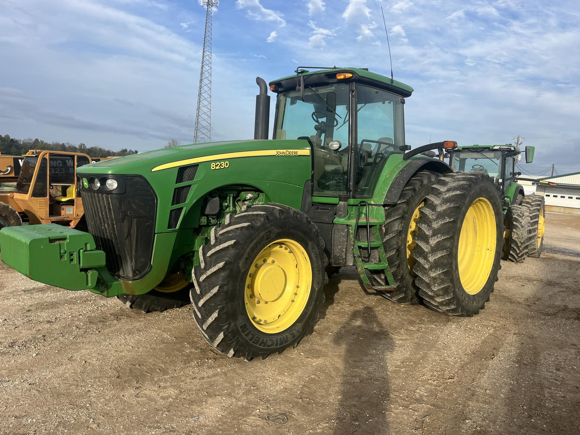 2009 John Deere 8230 Image