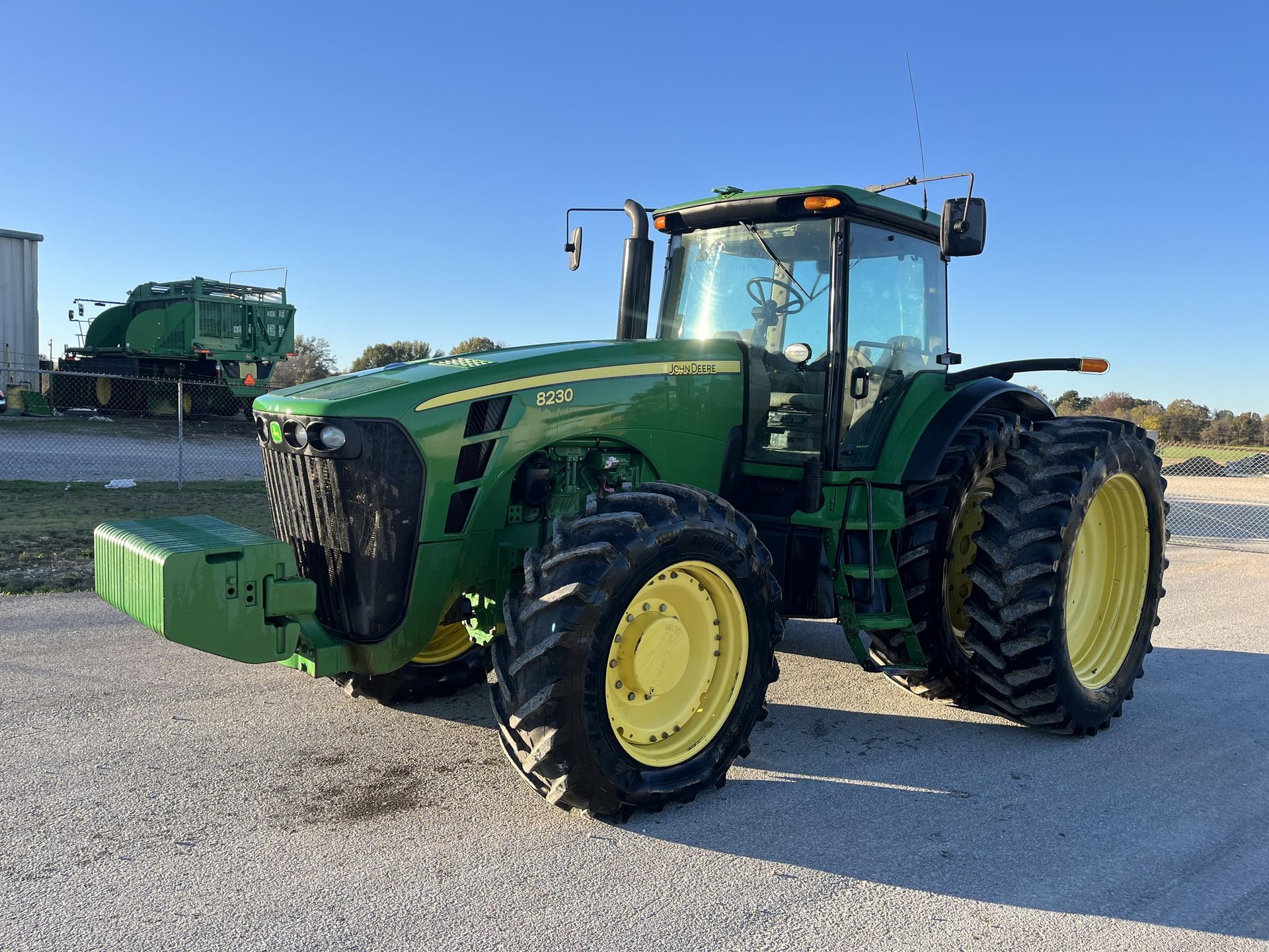 2009 John Deere 8230 Image