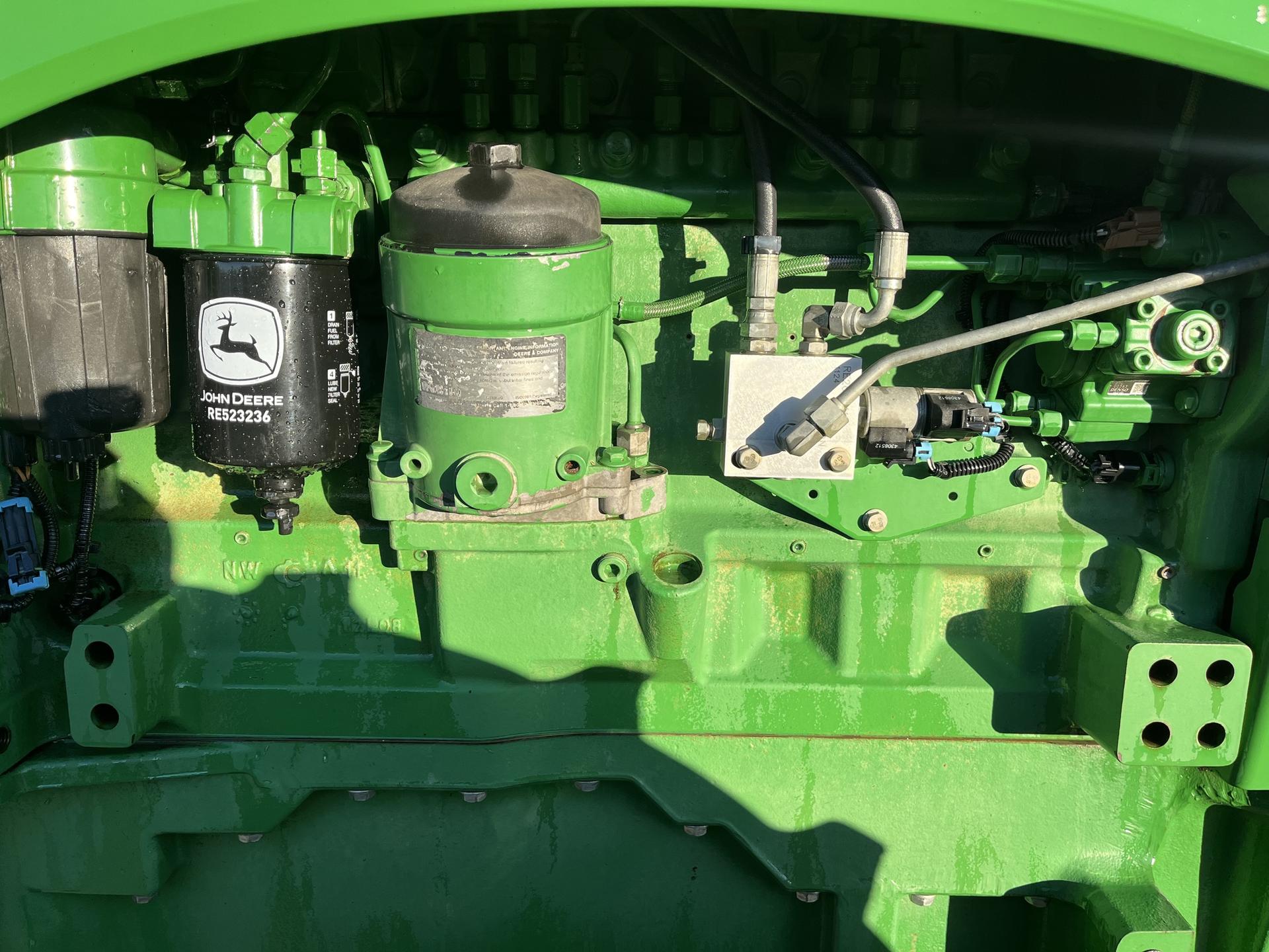 2009 John Deere 8230 Image