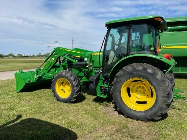 2022 John Deere 5100E