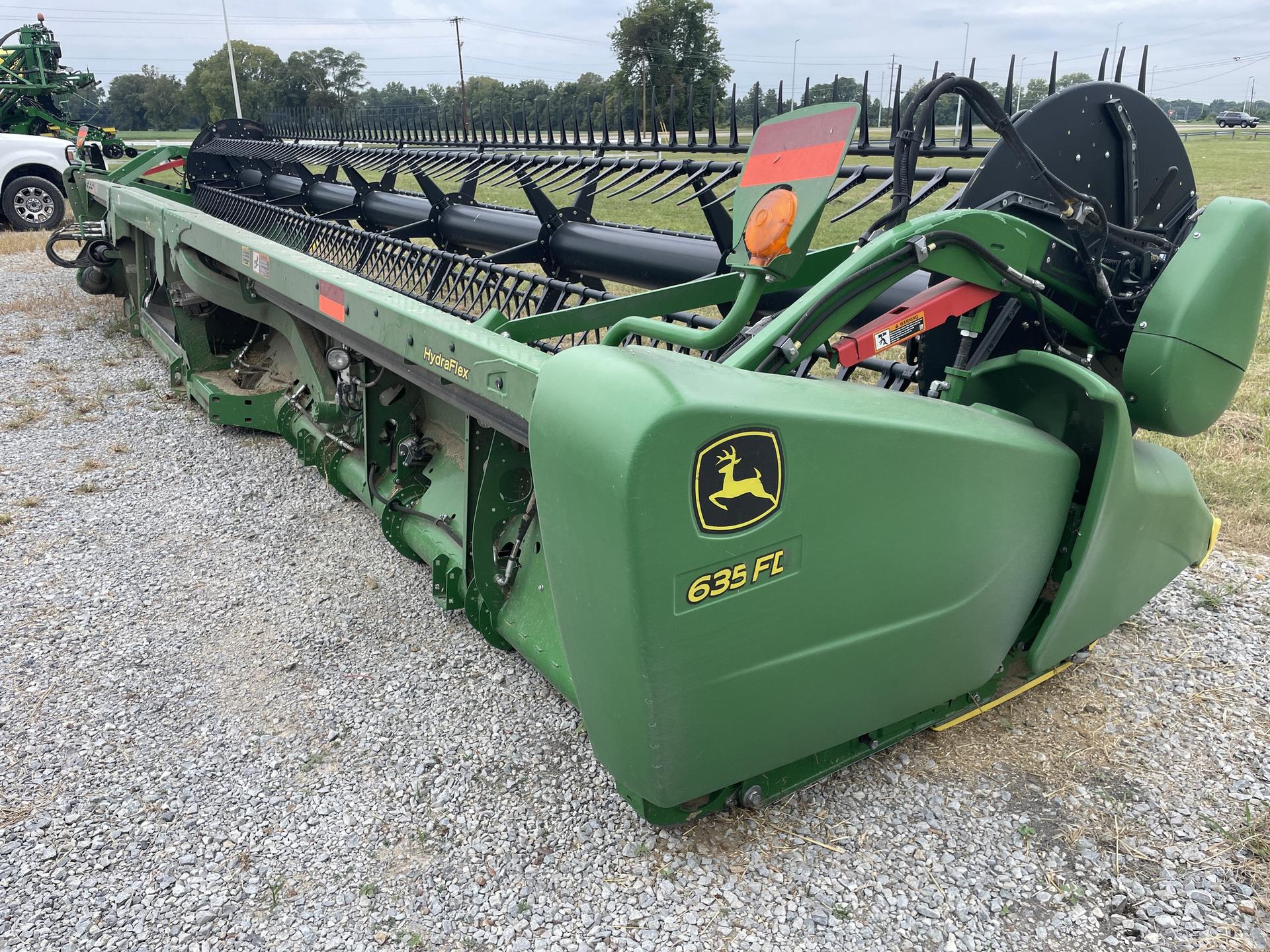 2018 John Deere 635FD