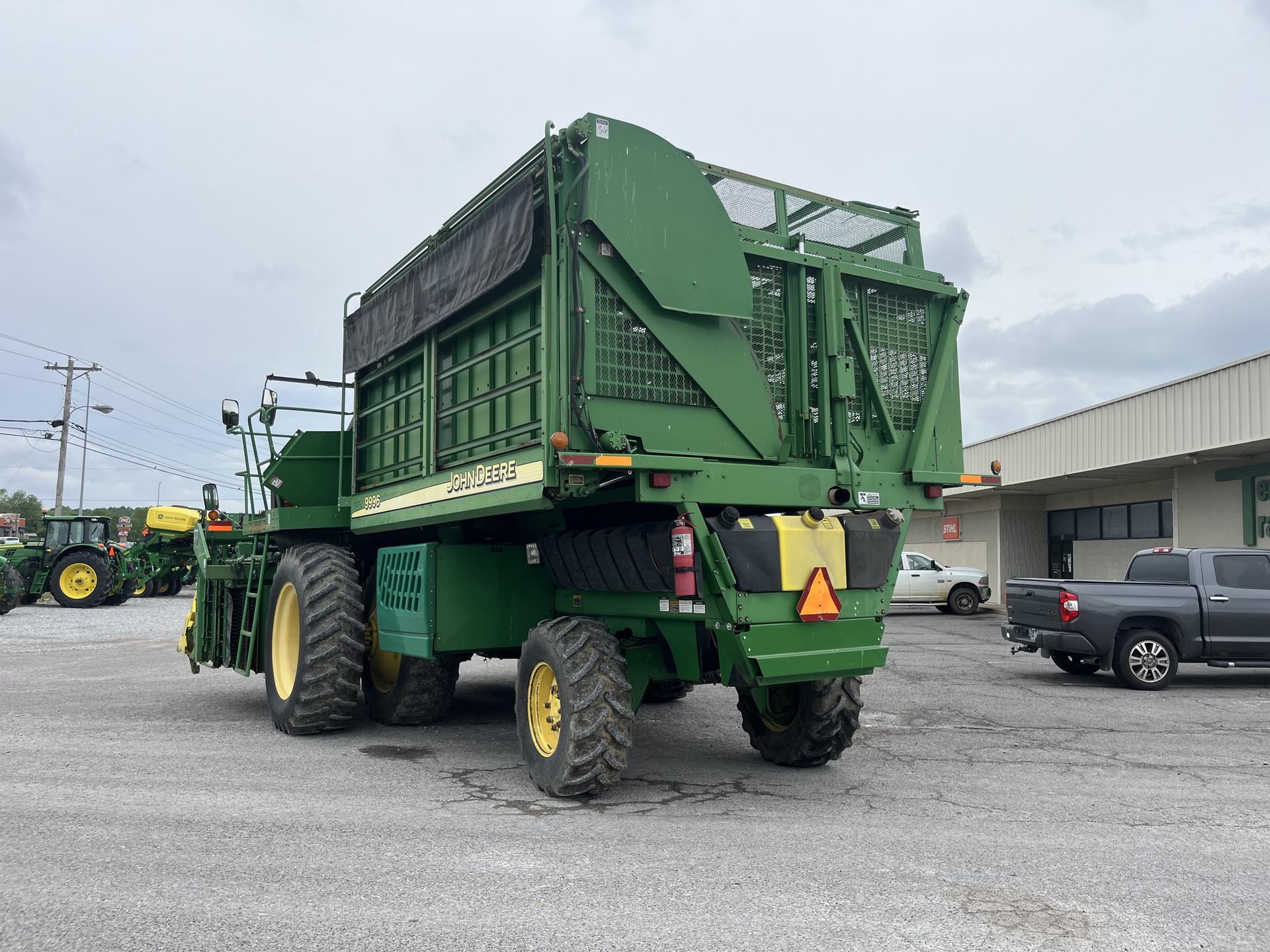 2005 John Deere 9996