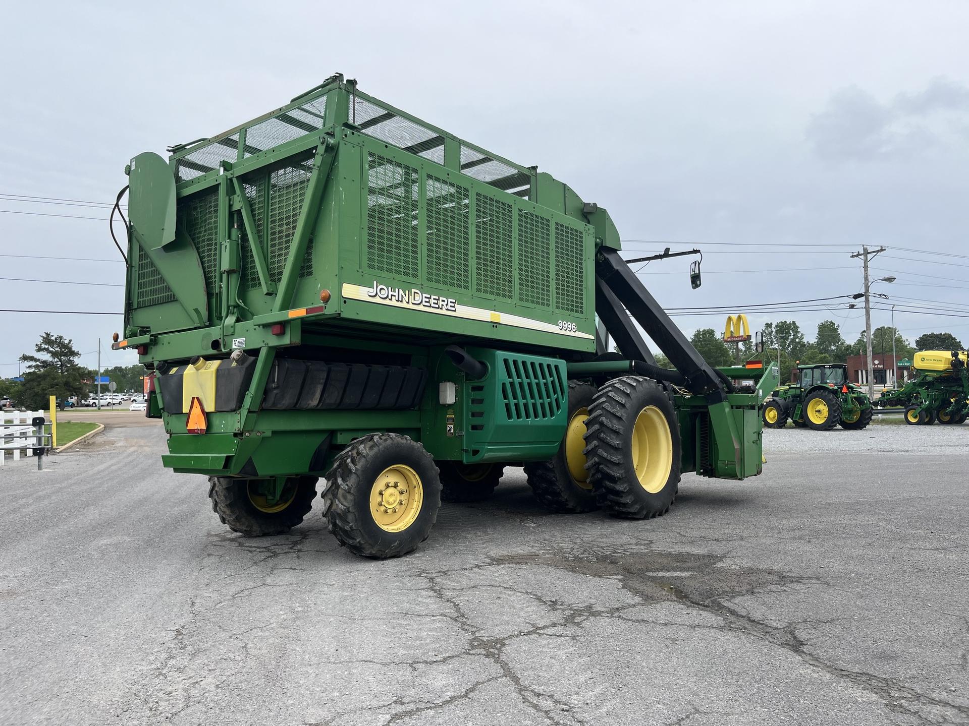 2005 John Deere 9996