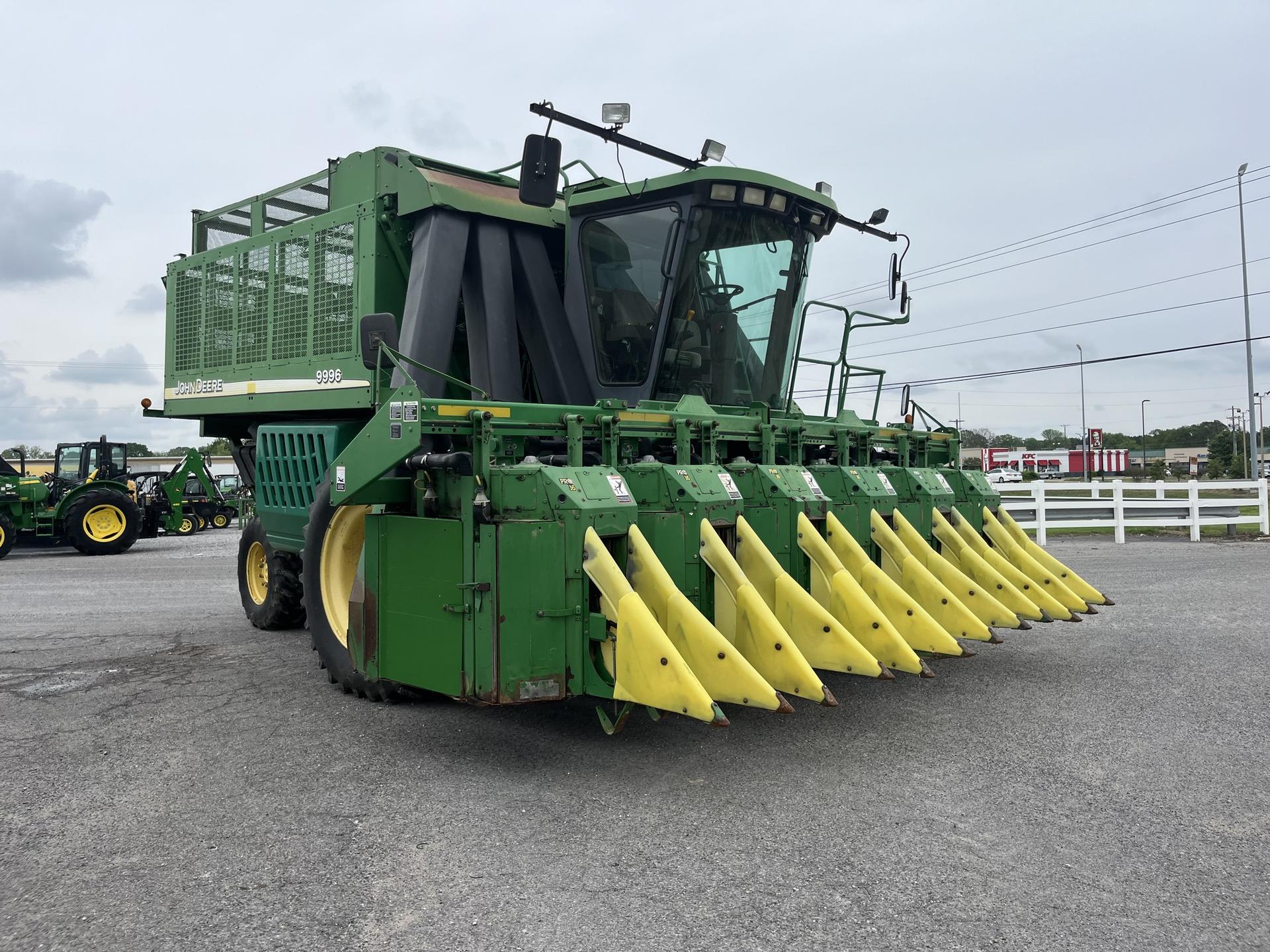 2005 John Deere 9996