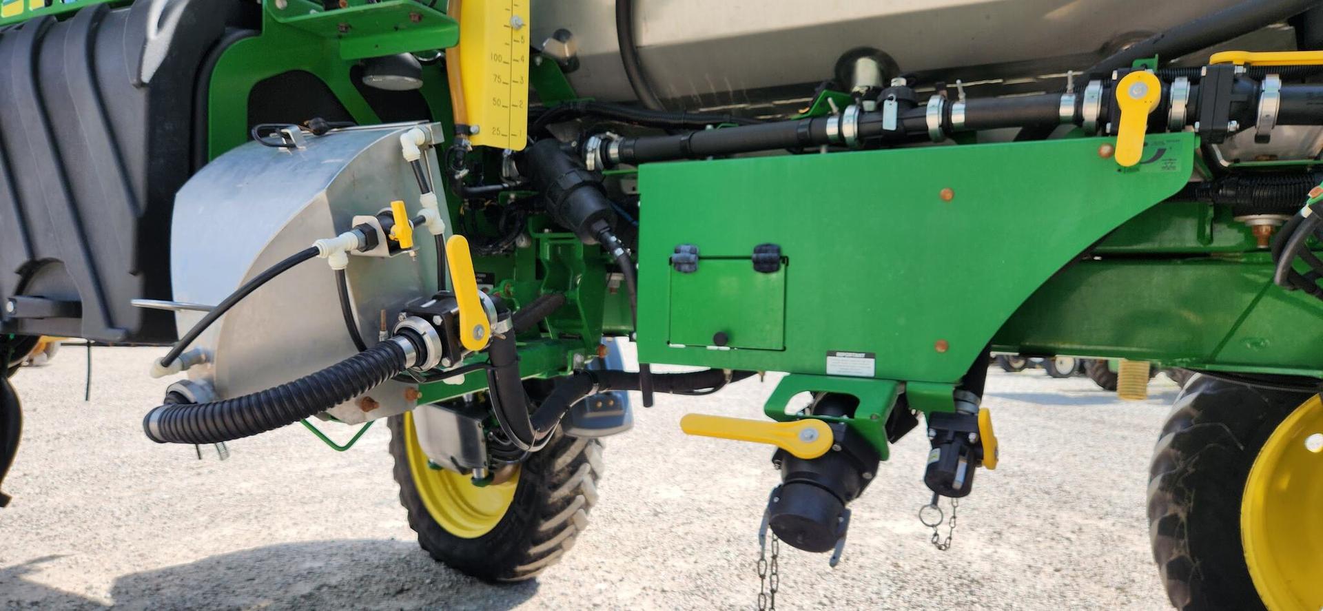 2018 John Deere R4038