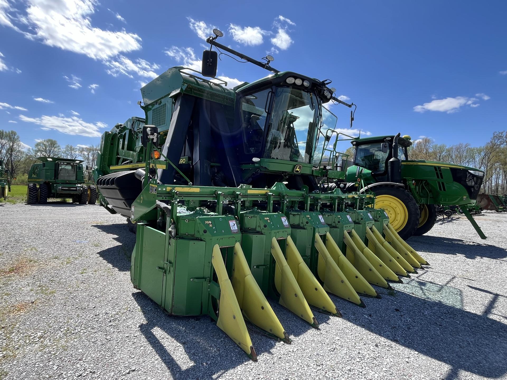 2021 John Deere CP690