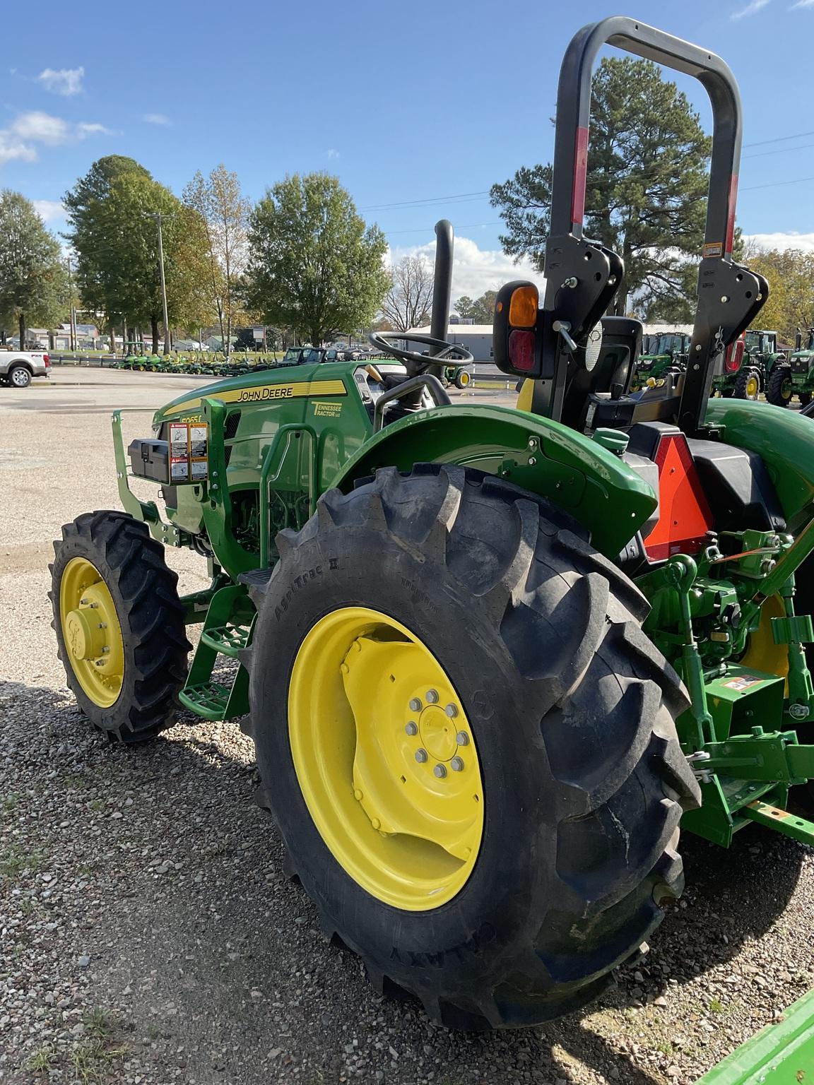 2022 John Deere 5065E Image