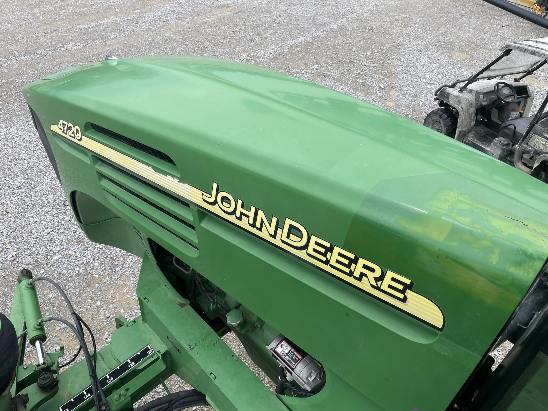 2005 John Deere 4720