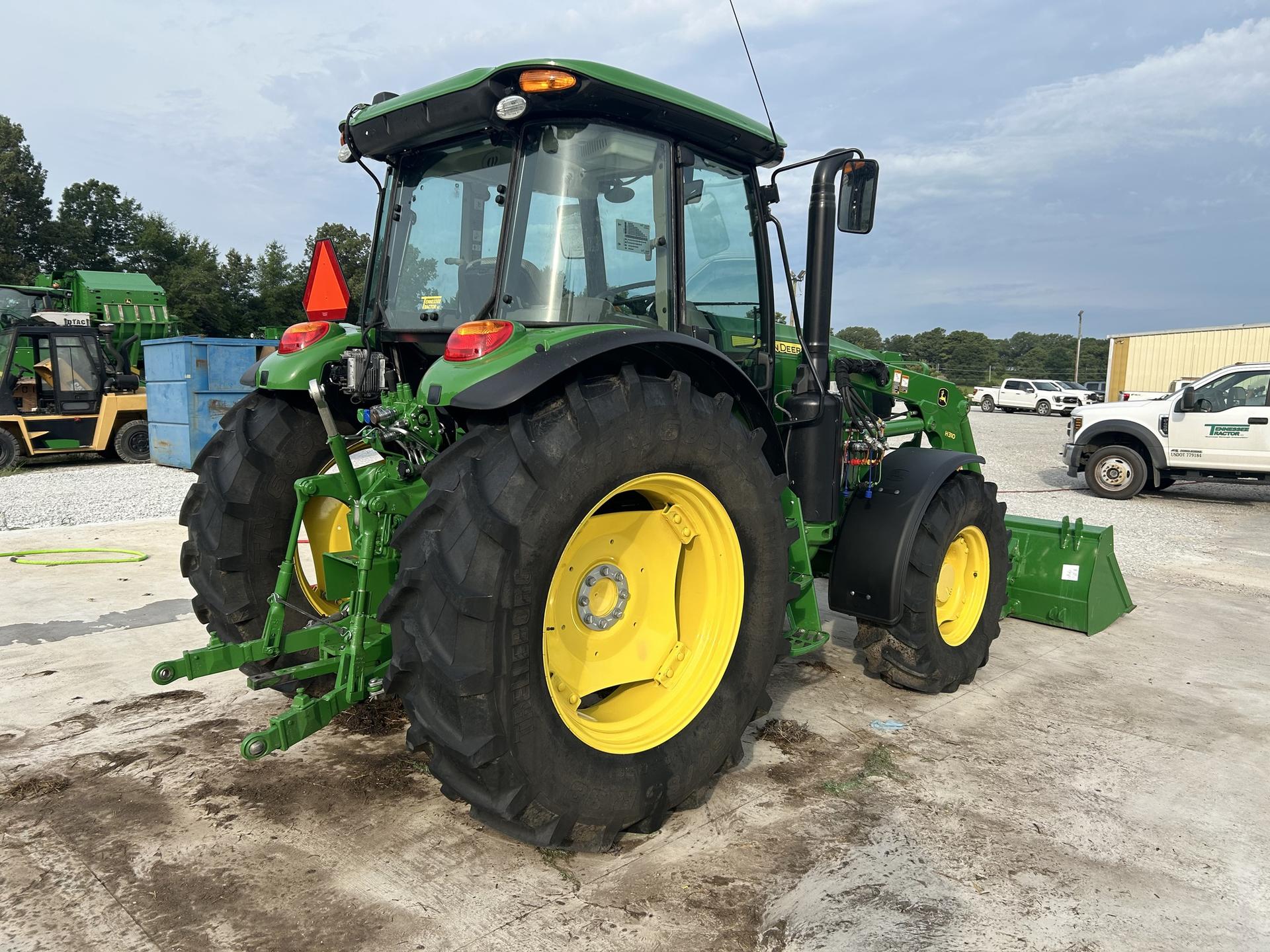 2023 John Deere 6120E