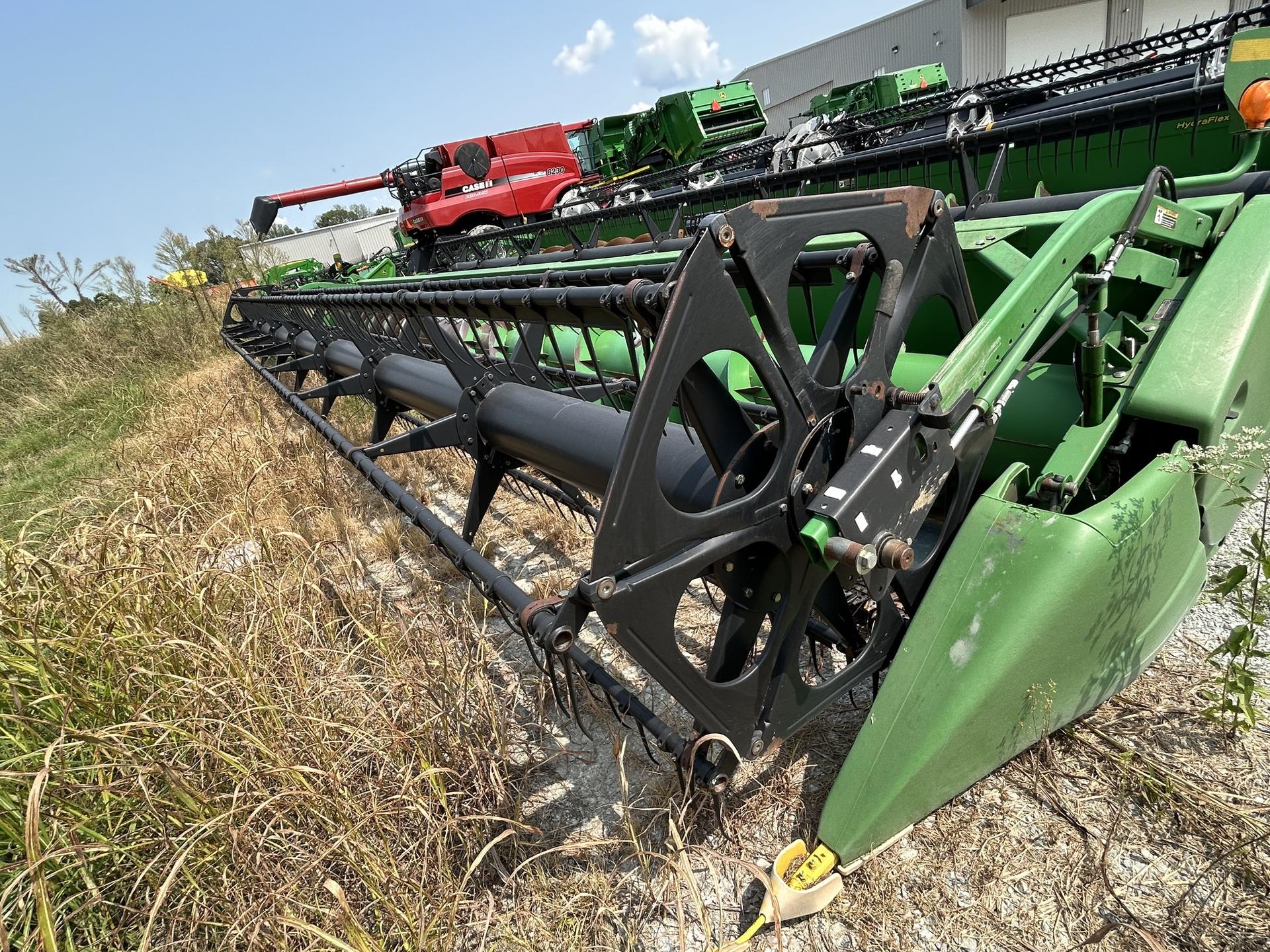 2011 John Deere 635F