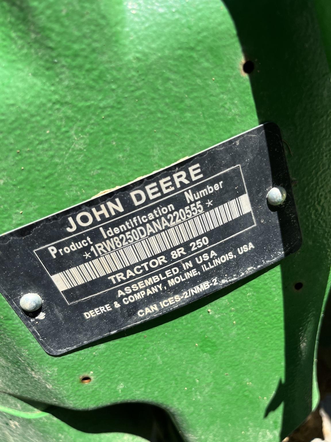 2023 John Deere 8R 250